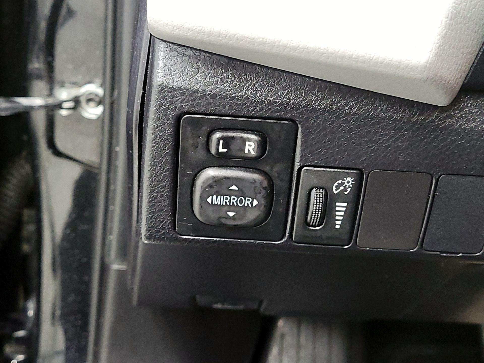 Thumbnail: 2014 Toyota Corolla - 13