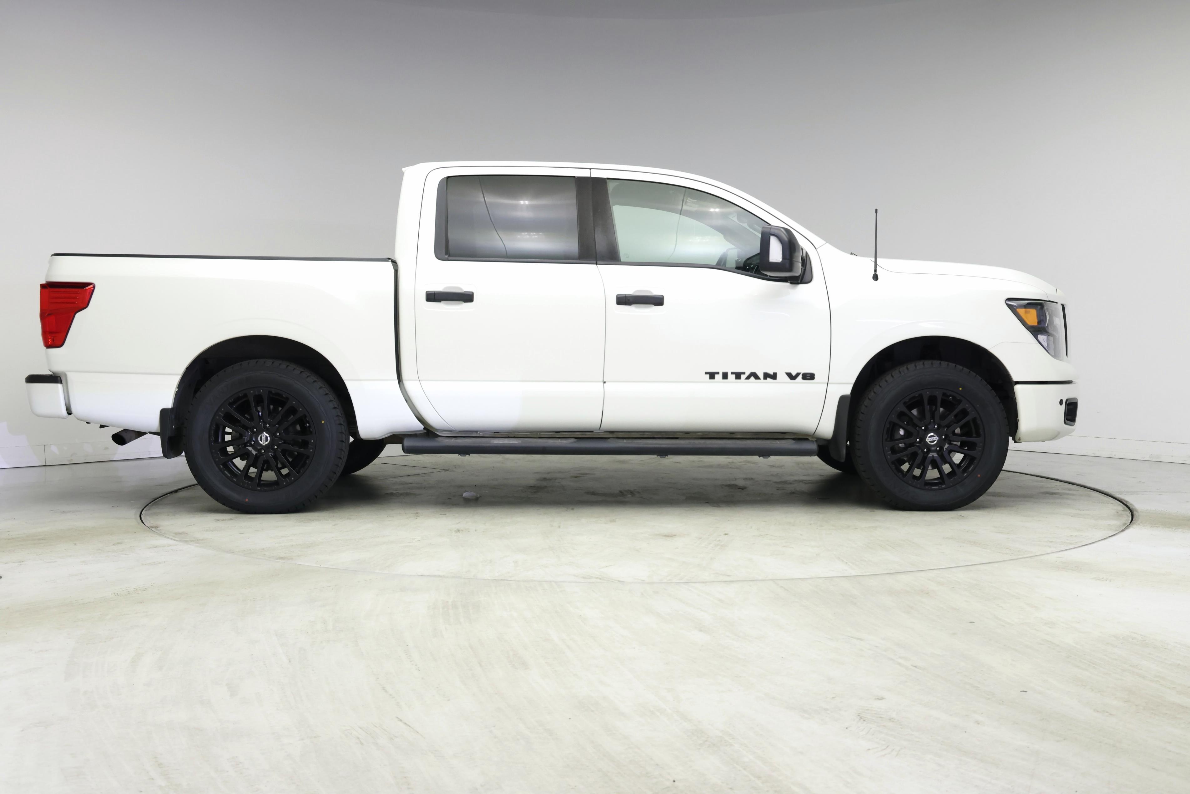 Thumbnail: 2018 Nissan Titan - 7