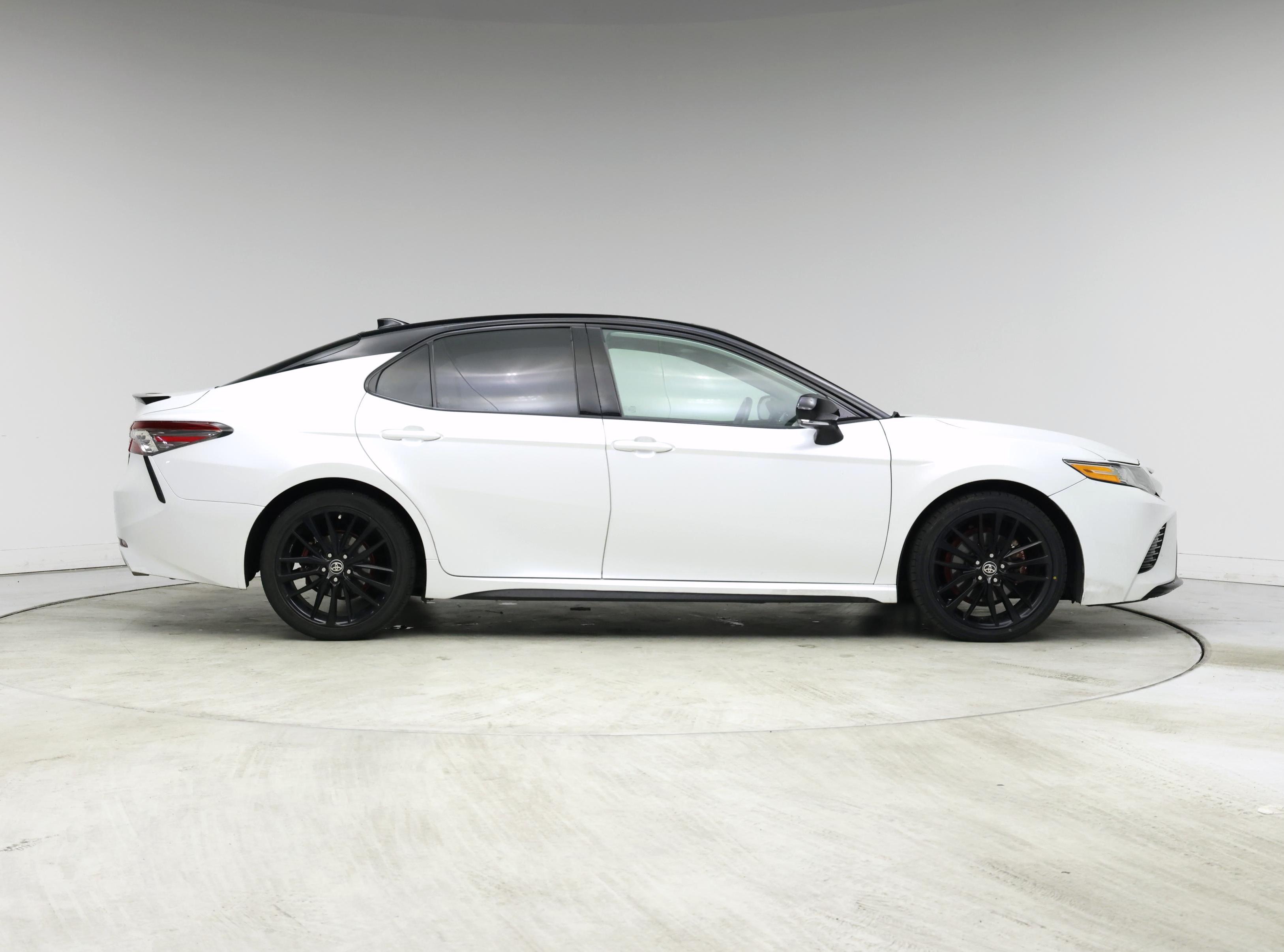 Thumbnail: 2020 Toyota Camry - 7