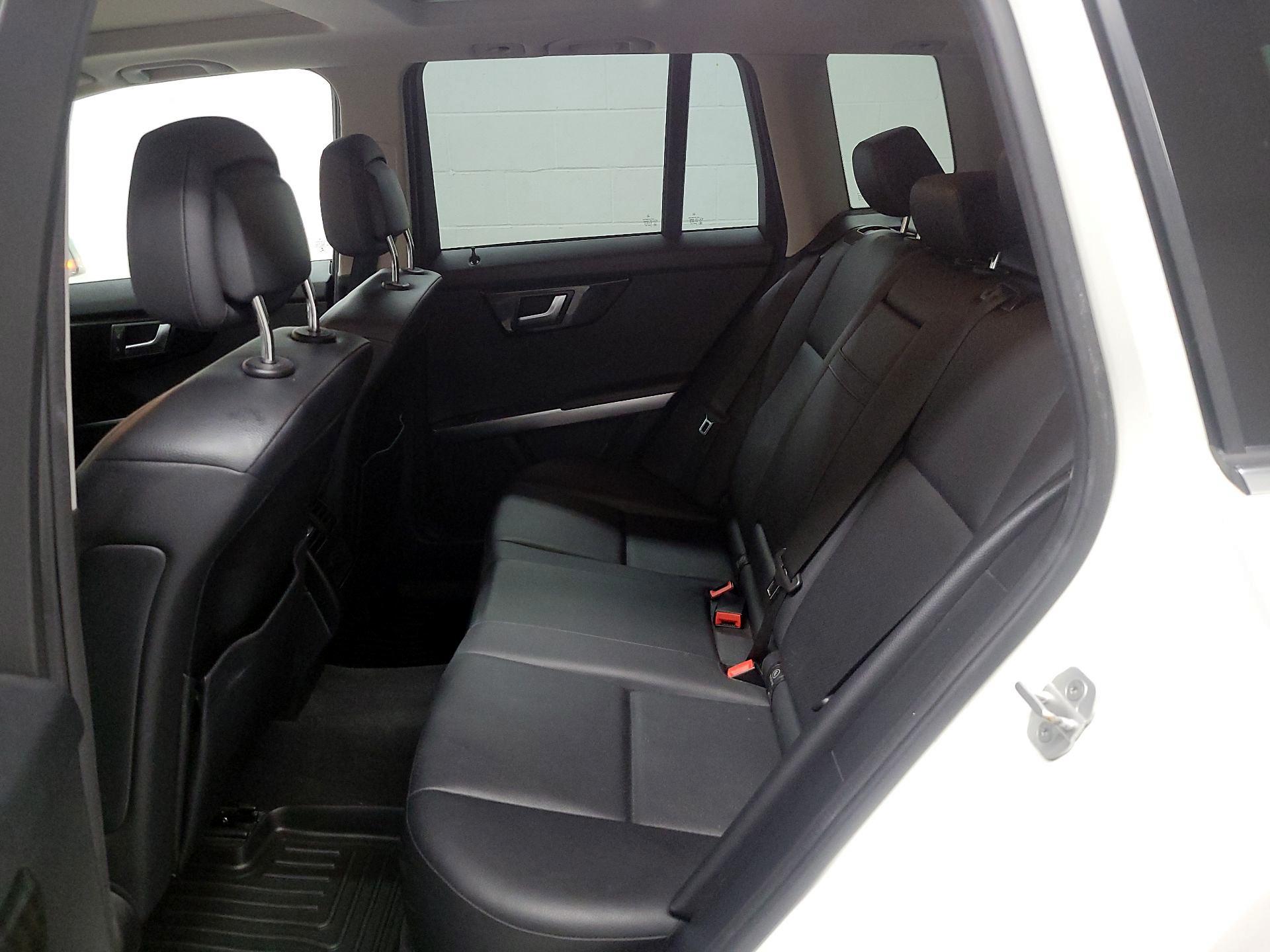 Thumbnail: 2015 Mercedes-Benz GLK - 16