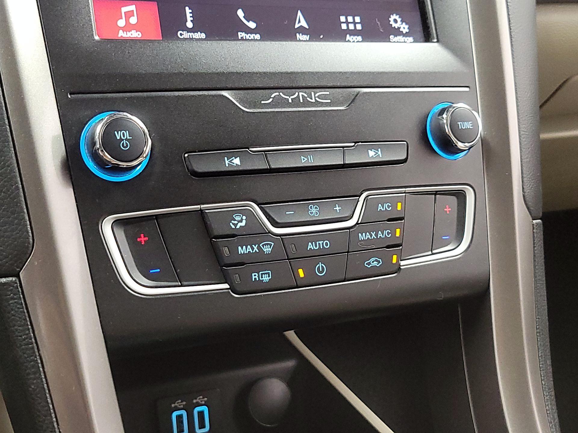 Thumbnail: 2019 Ford Fusion - 14
