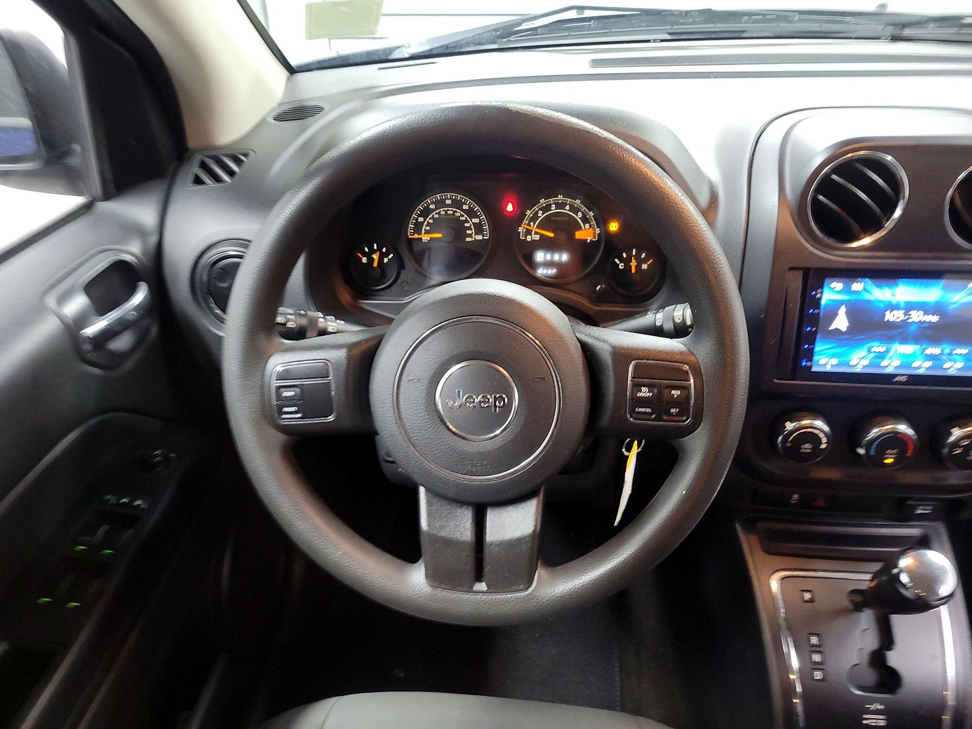 Thumbnail: 2015 Jeep Compass - 10