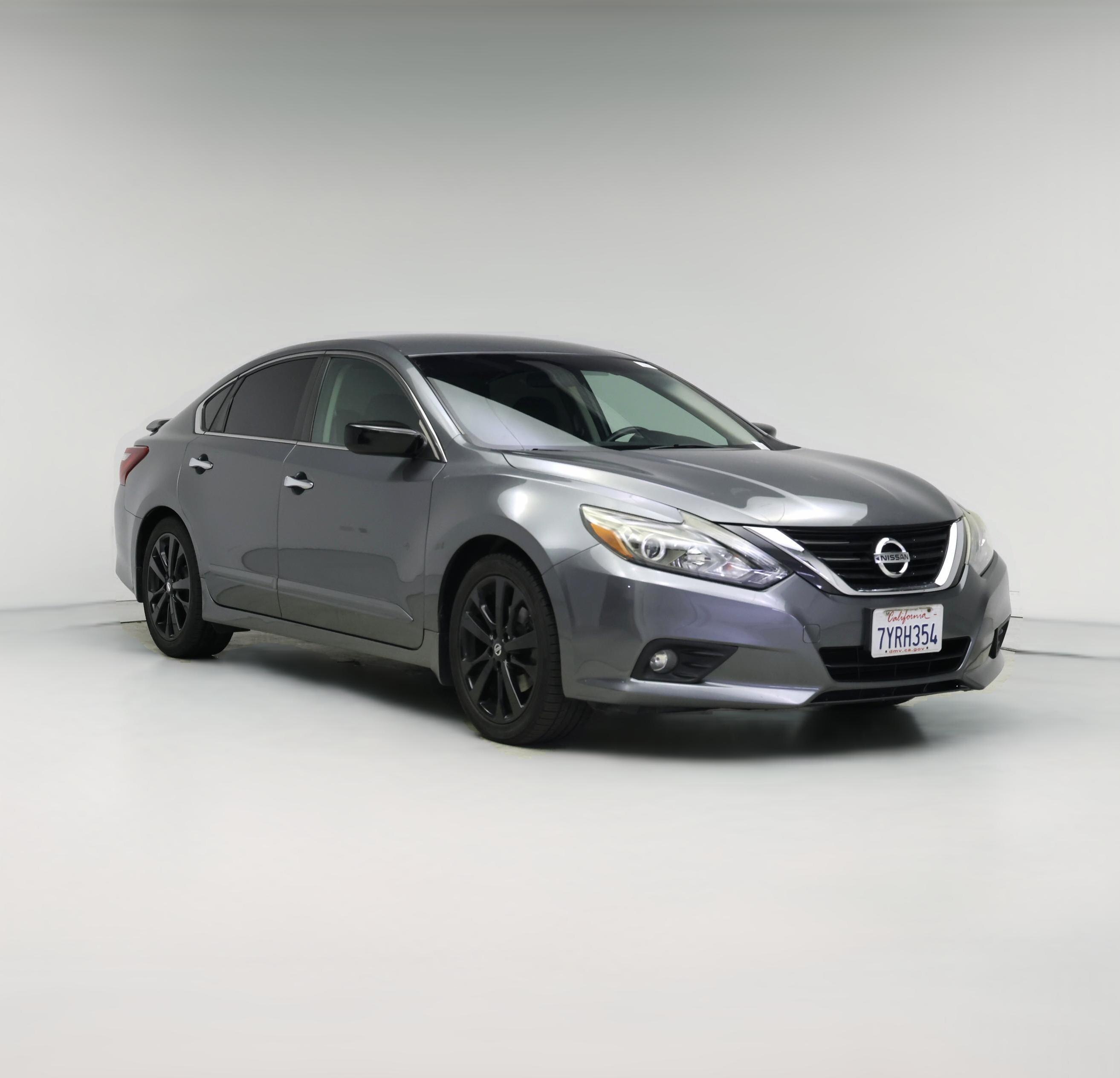 Thumbnail: 2017 Nissan Altima - 1