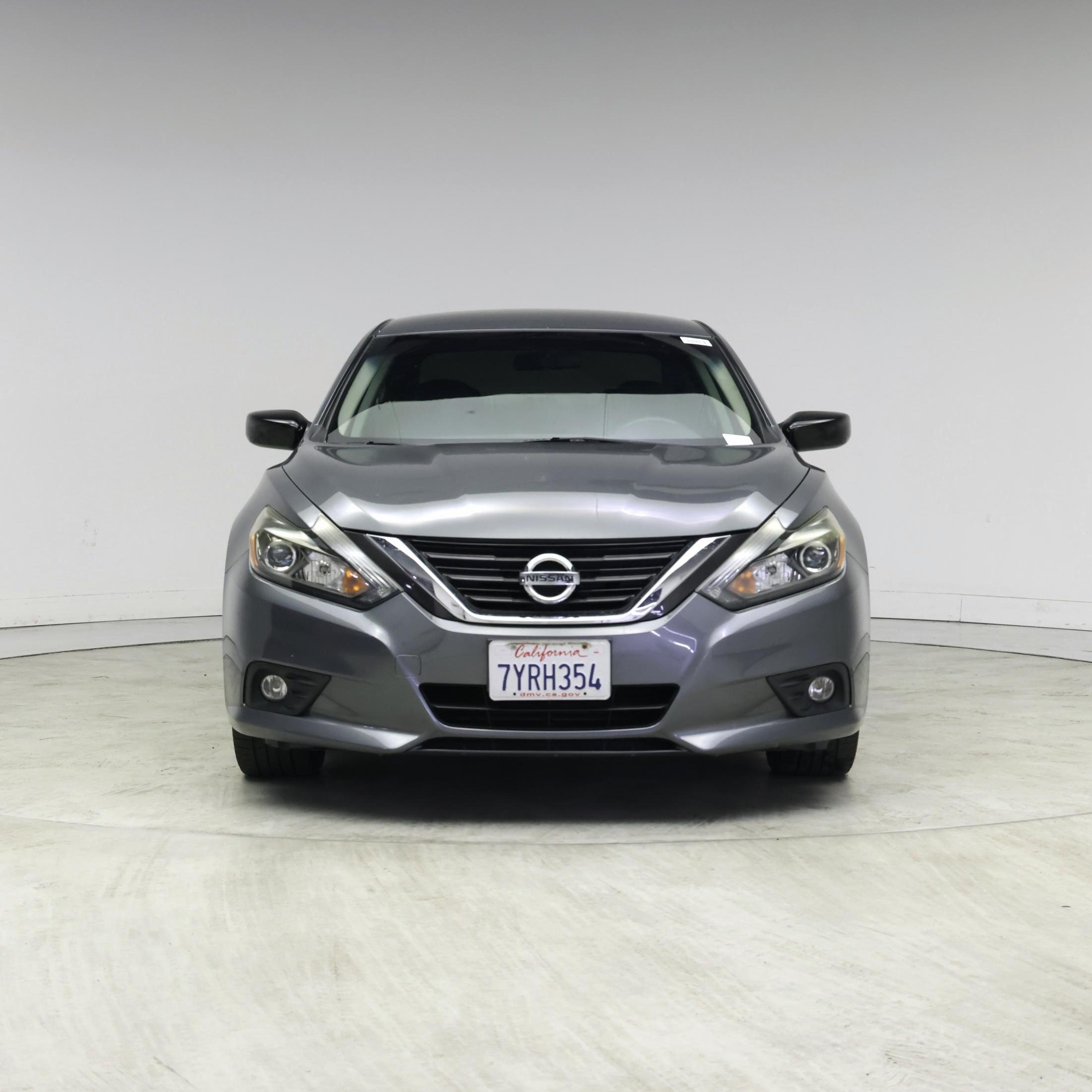 Thumbnail: 2017 Nissan Altima - 5