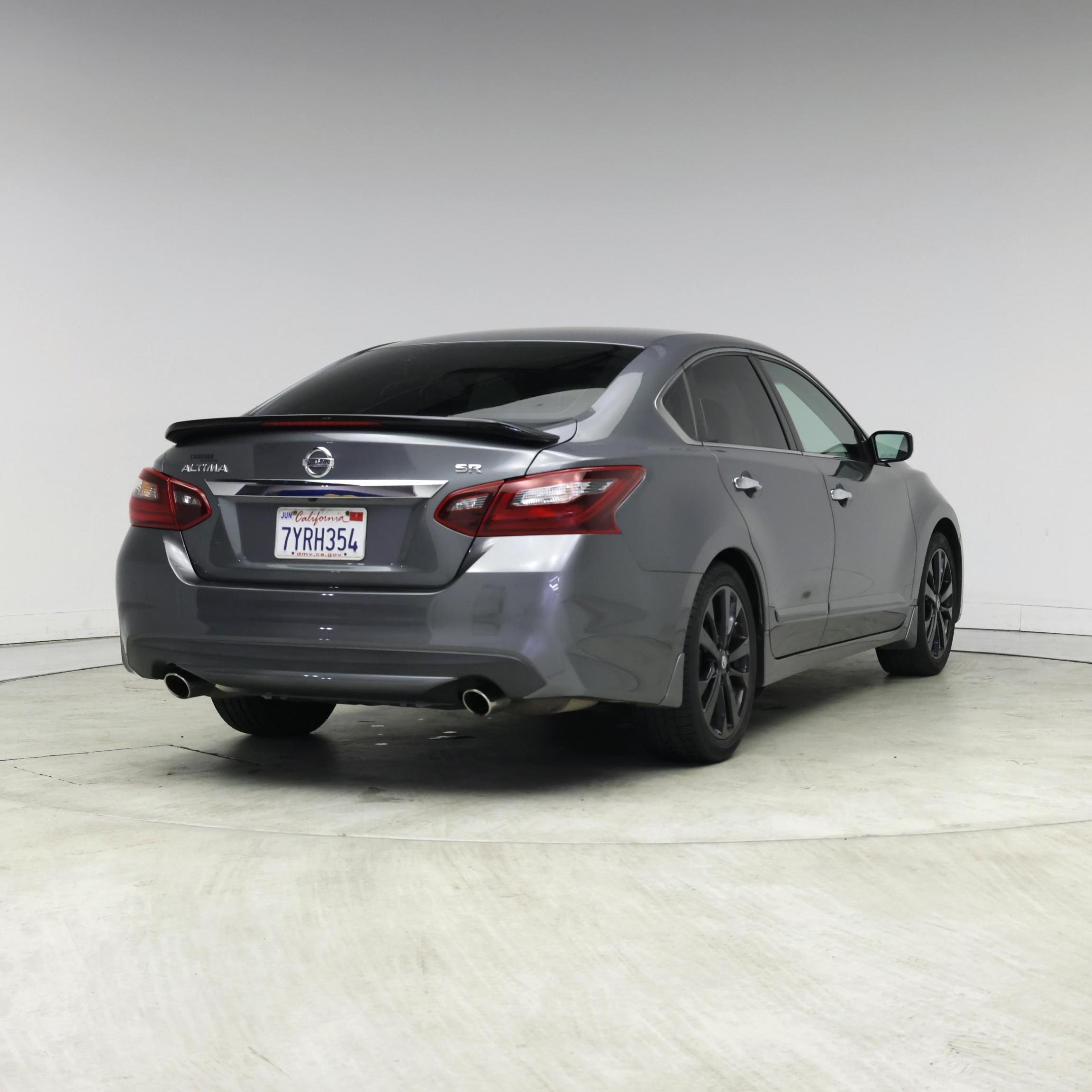 Thumbnail: 2017 Nissan Altima - 8