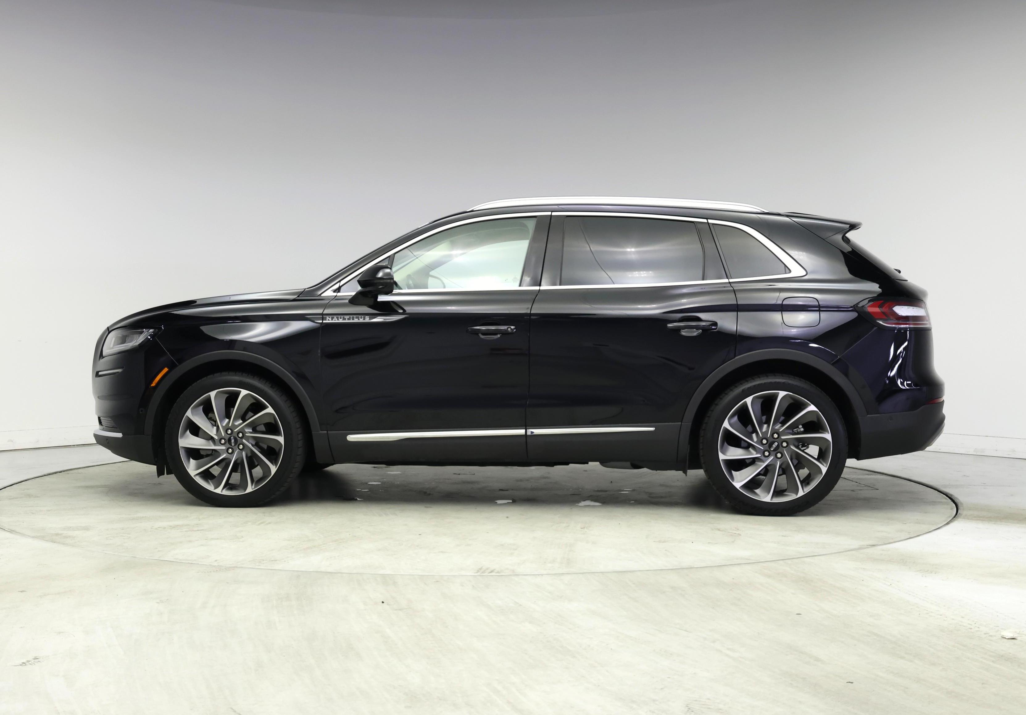 Thumbnail: 2021 Lincoln Nautilus - 3
