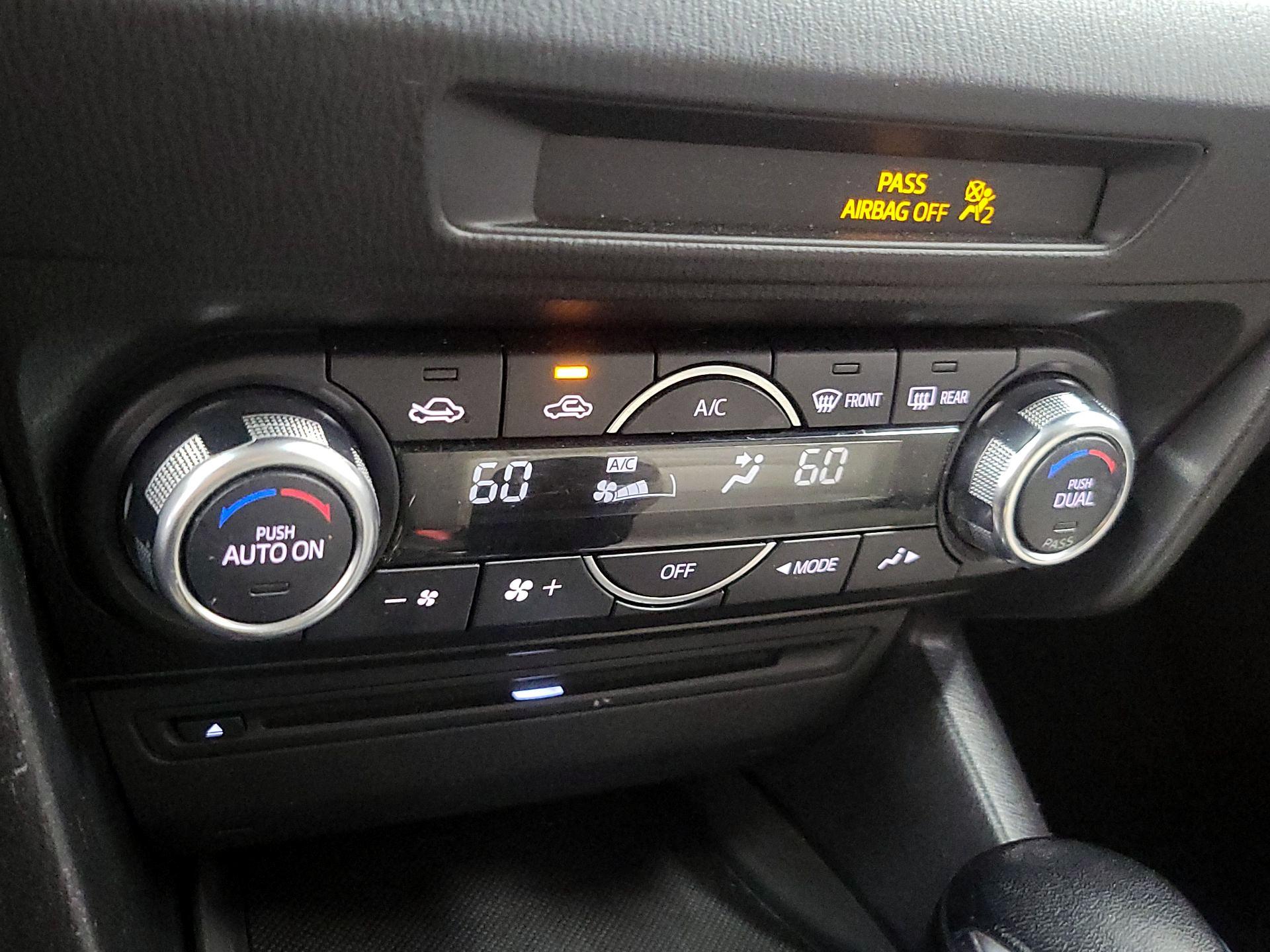 Thumbnail: 2016 Mazda Mazda3 - 15