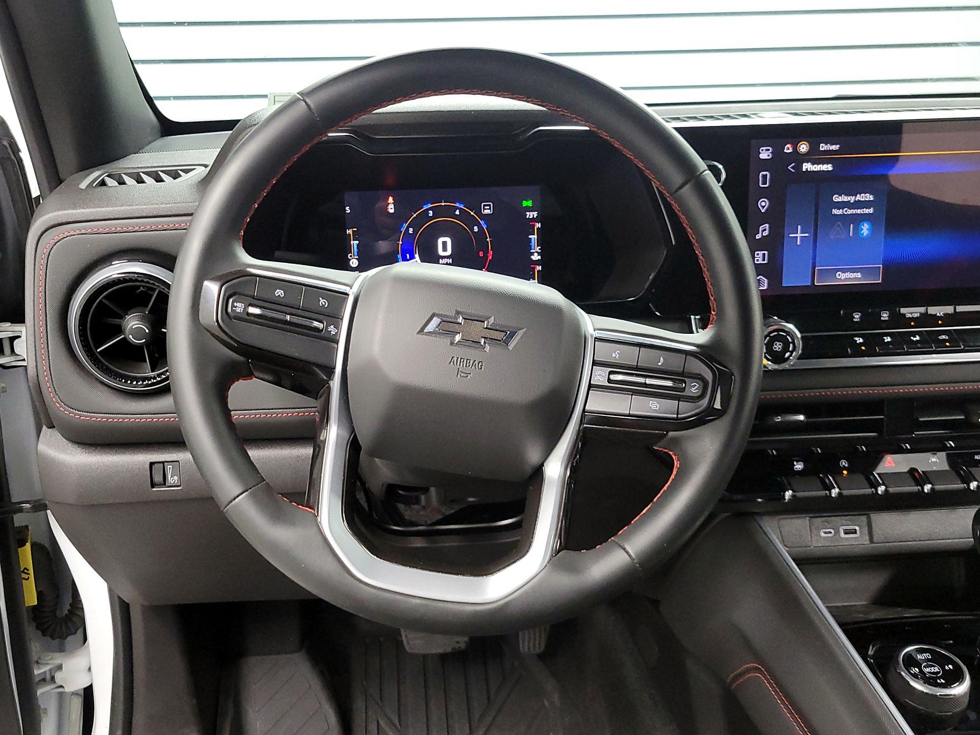 Thumbnail: 2023 Chevrolet Colorado - 10