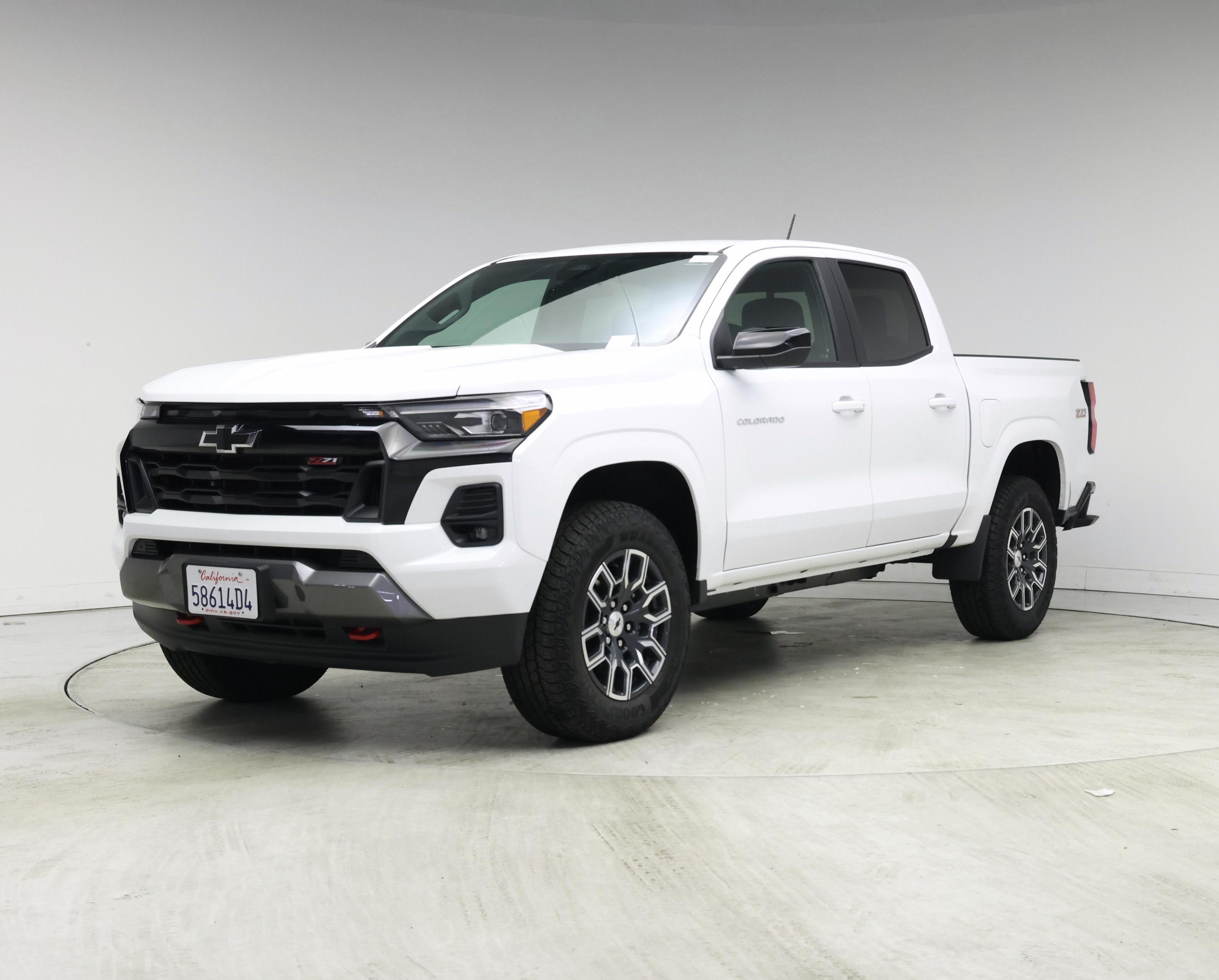 Thumbnail: 2023 Chevrolet Colorado - 4