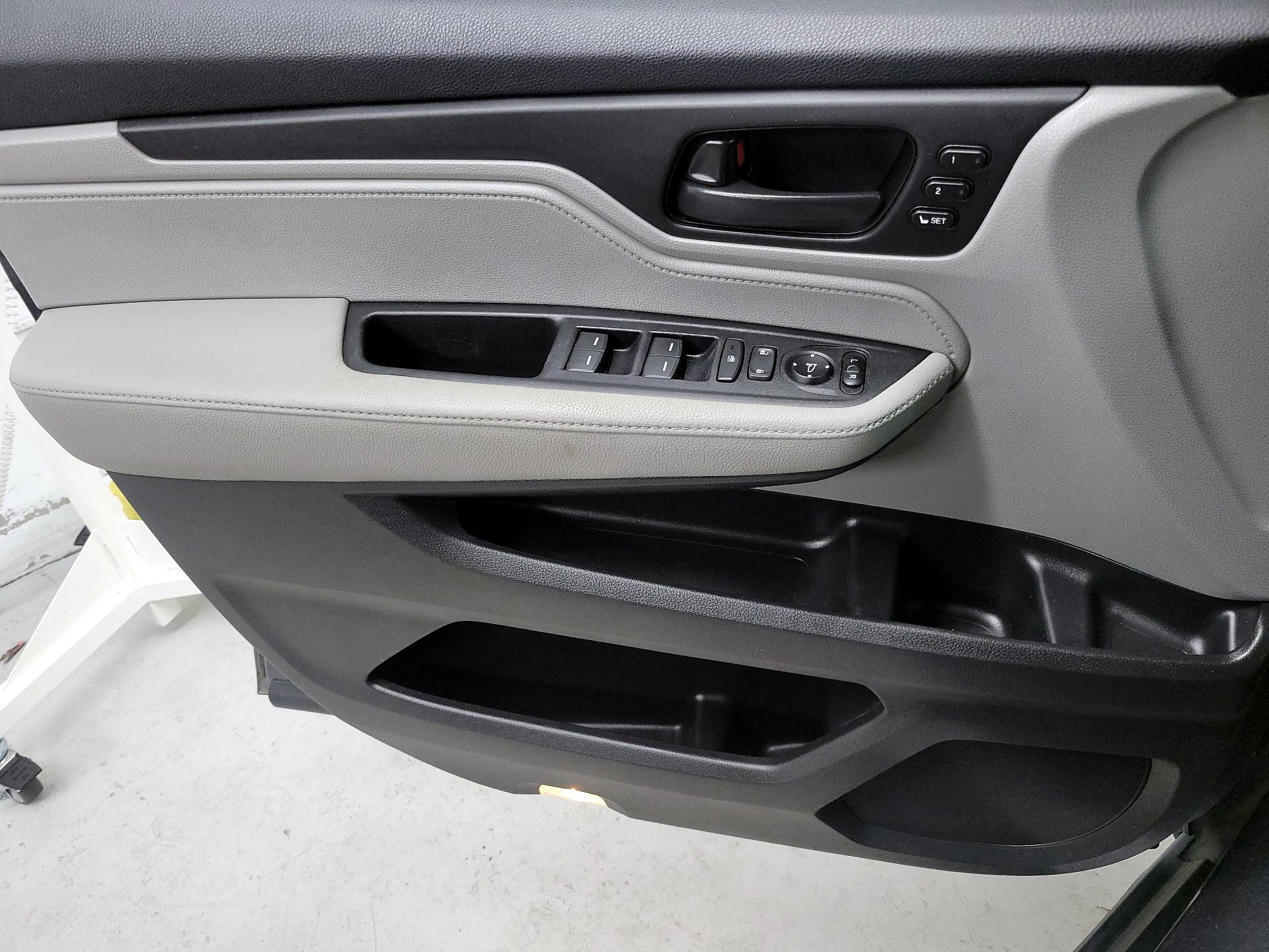 Thumbnail: 2019 Honda Odyssey - 12