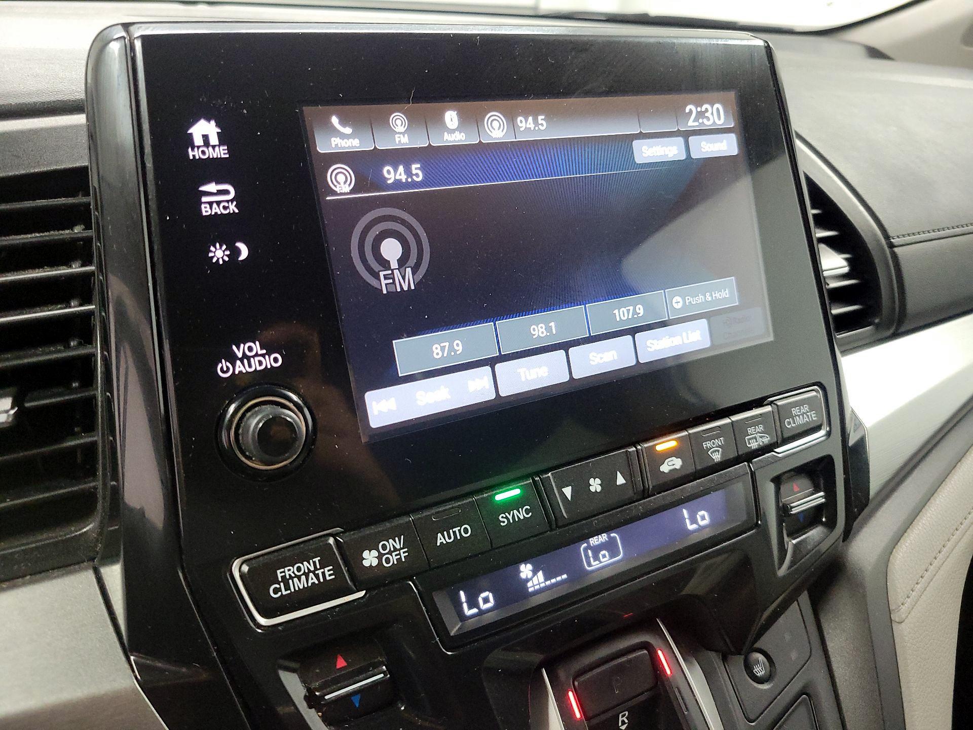 Thumbnail: 2019 Honda Odyssey - 14