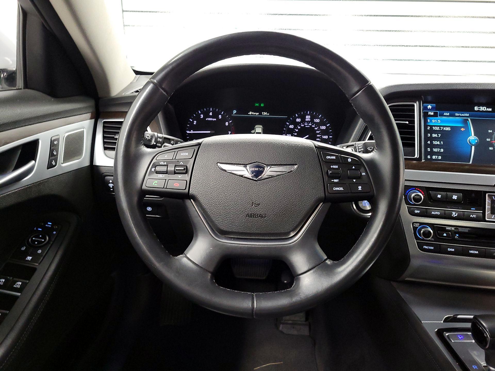 Thumbnail: 2018 Genesis G80 - 10