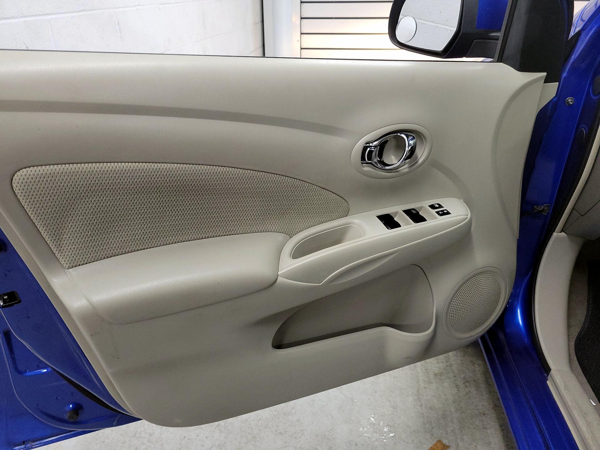 Thumbnail: 2014 Nissan Versa - 12