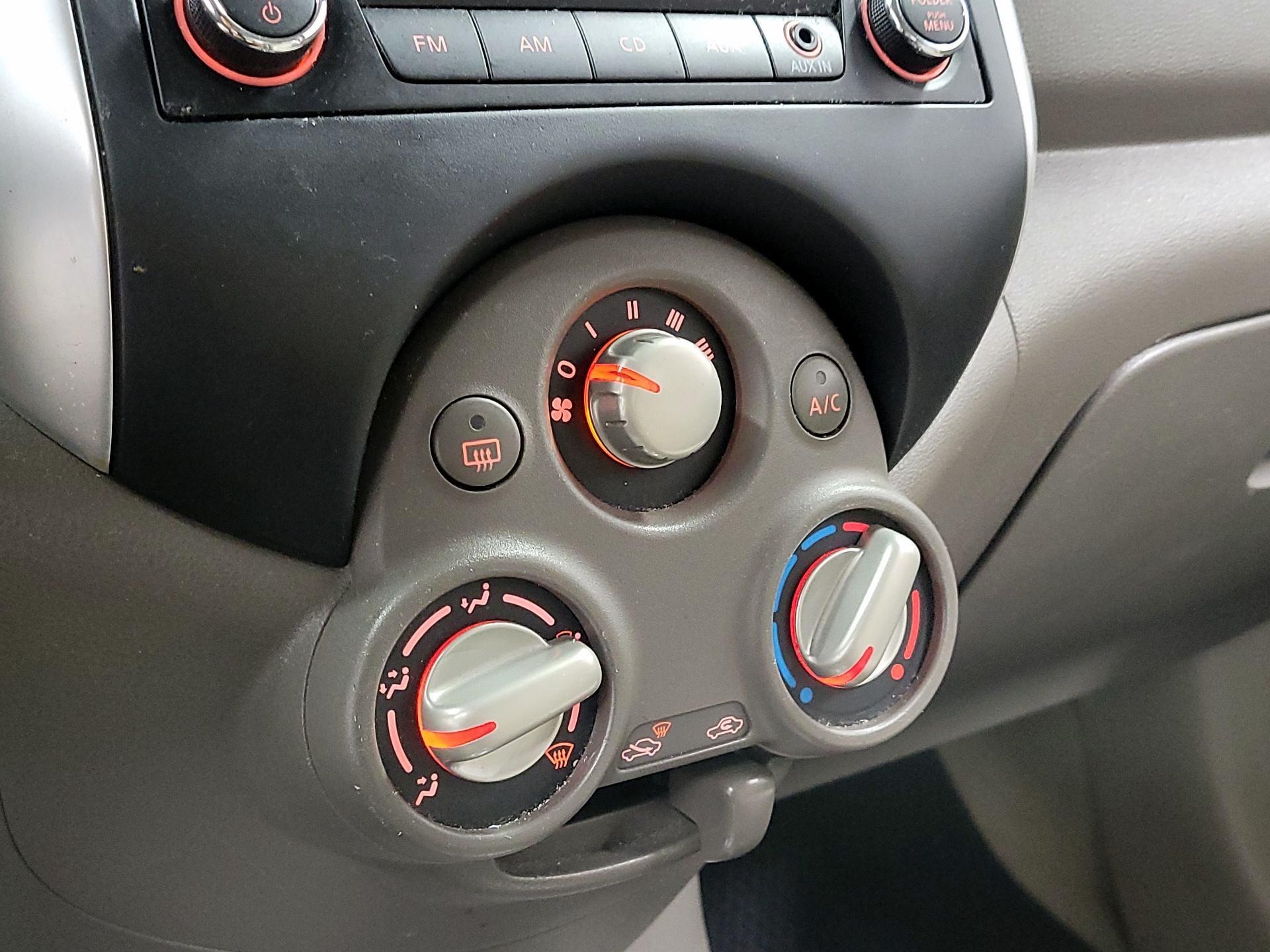 Thumbnail: 2014 Nissan Versa - 15