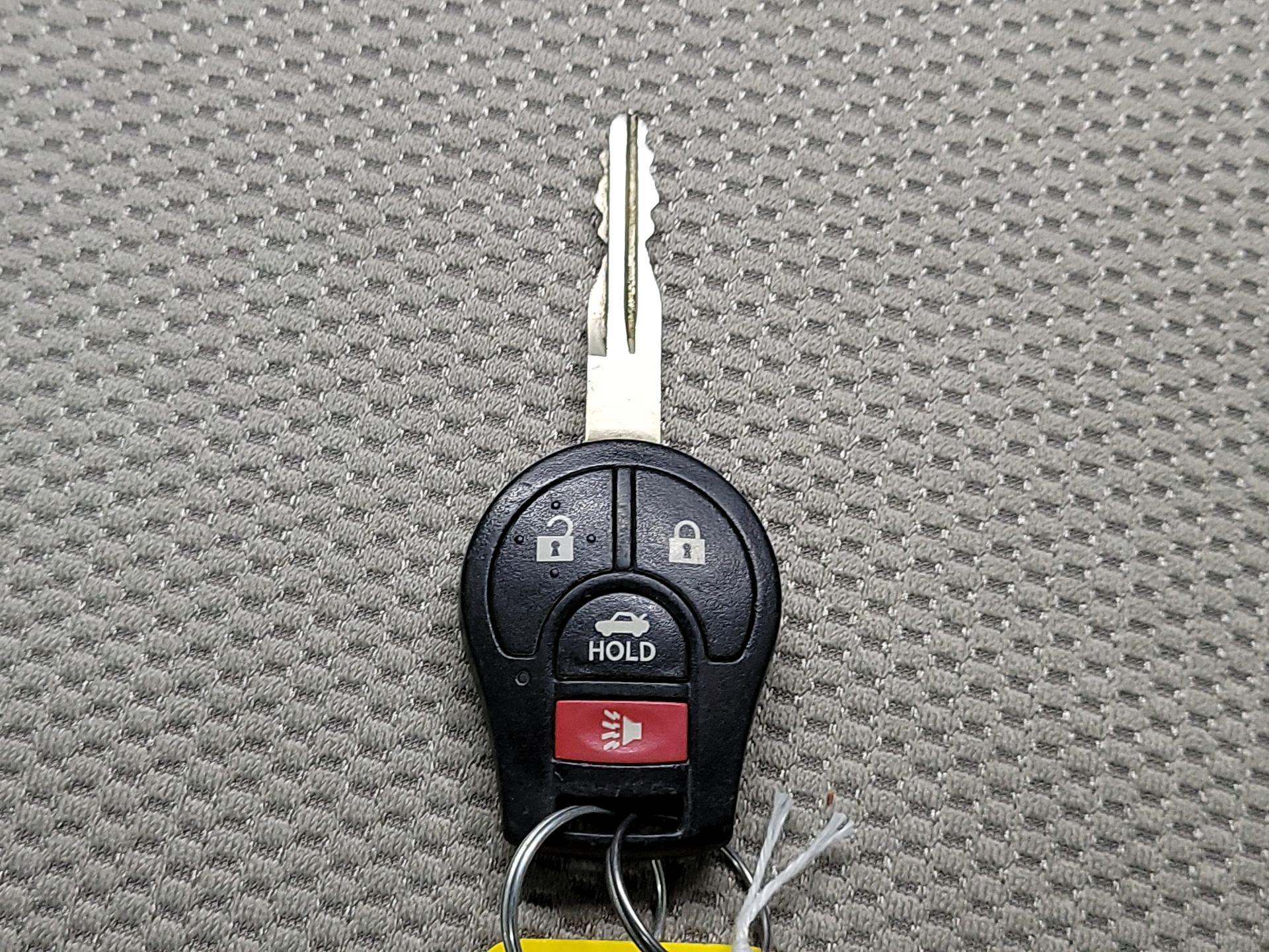 Thumbnail: 2014 Nissan Versa - 20