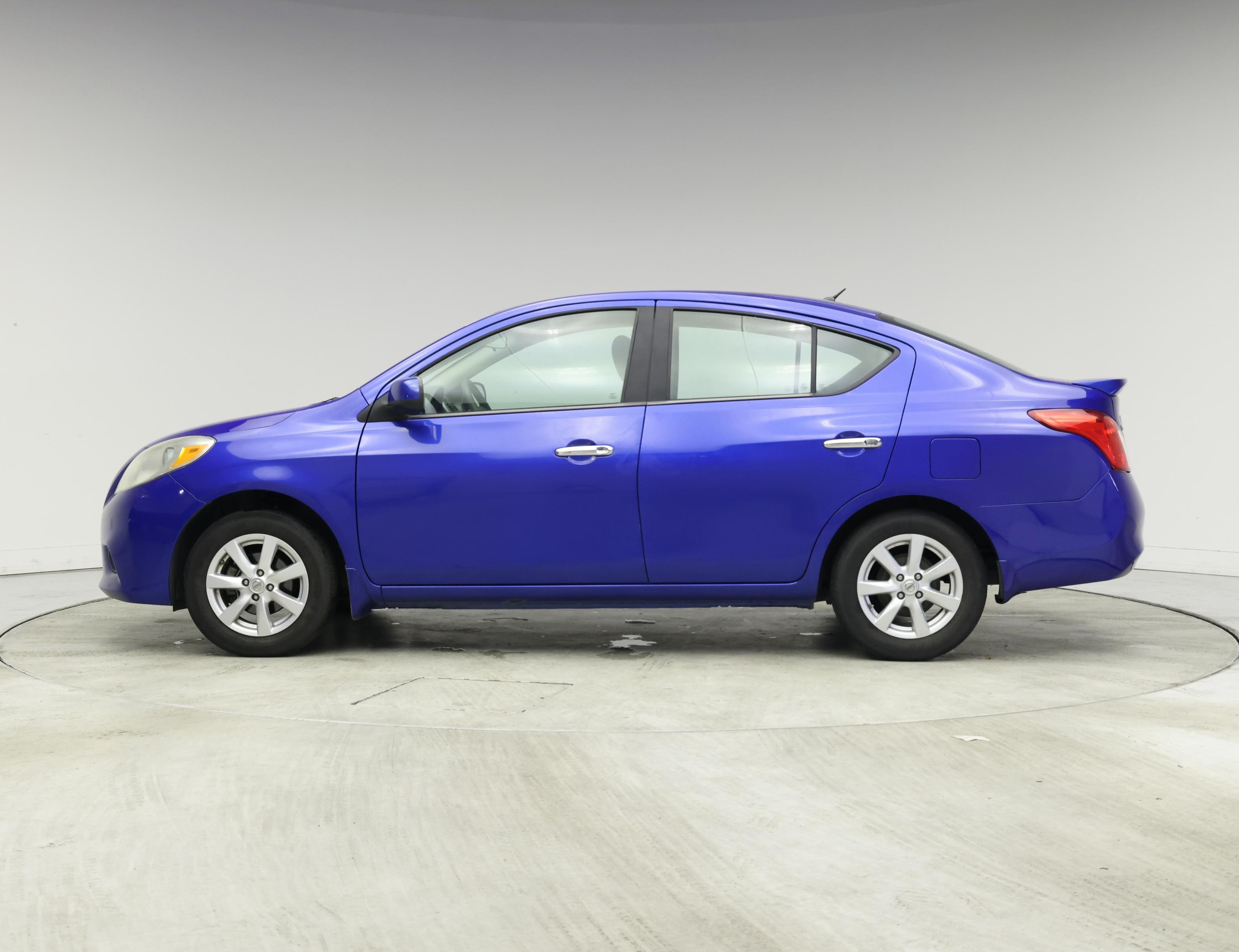 Thumbnail: 2014 Nissan Versa - 3