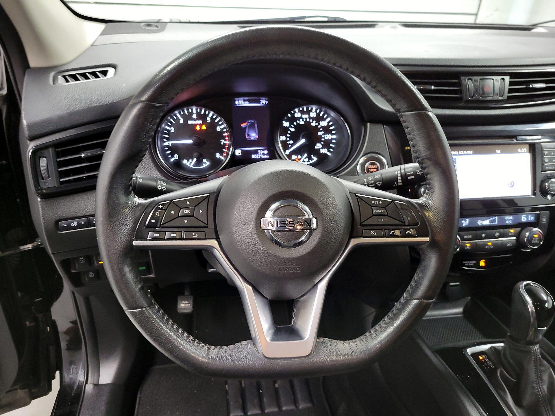 Thumbnail: 2018 Nissan Rogue Sport - 10
