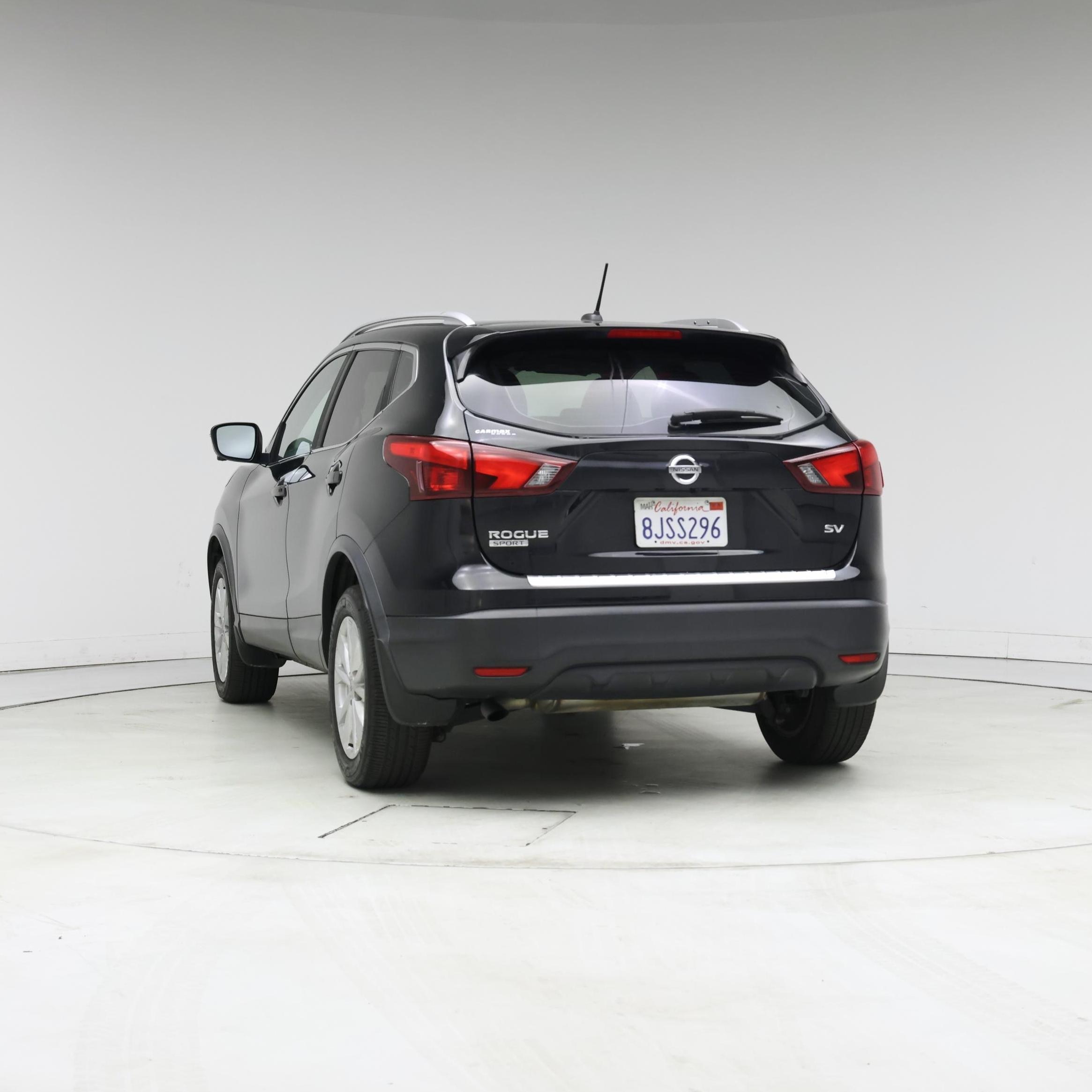 Thumbnail: 2018 Nissan Rogue Sport - 2