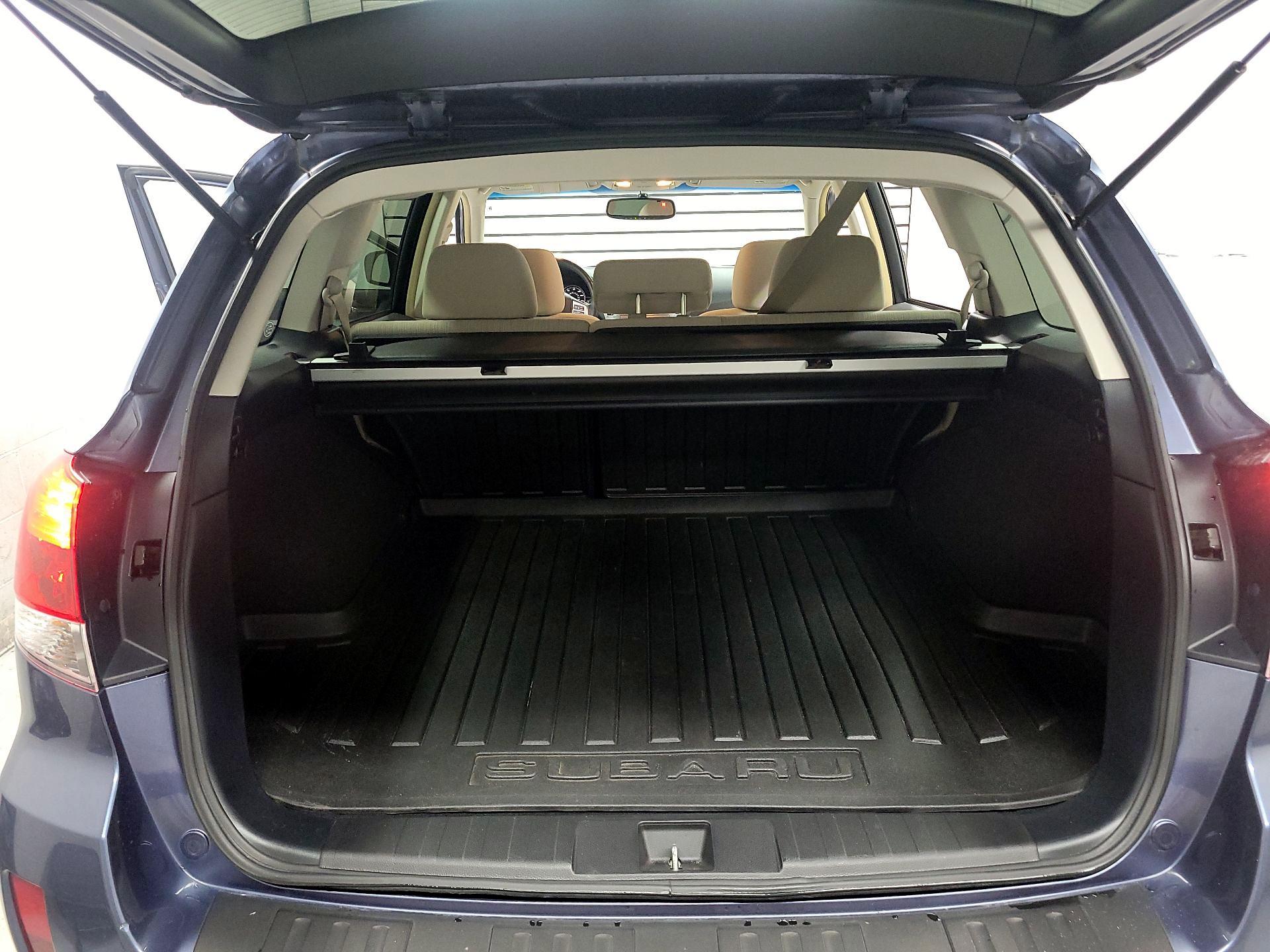 Thumbnail: 2014 Subaru Outback - 18
