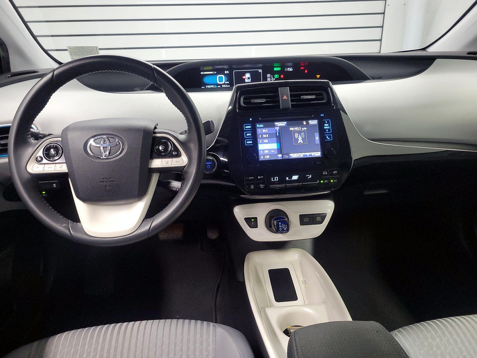 Thumbnail: 2016 Toyota Prius - 9
