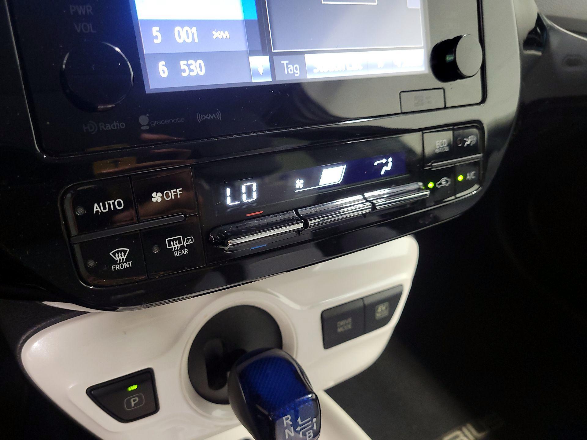 Thumbnail: 2016 Toyota Prius - 15
