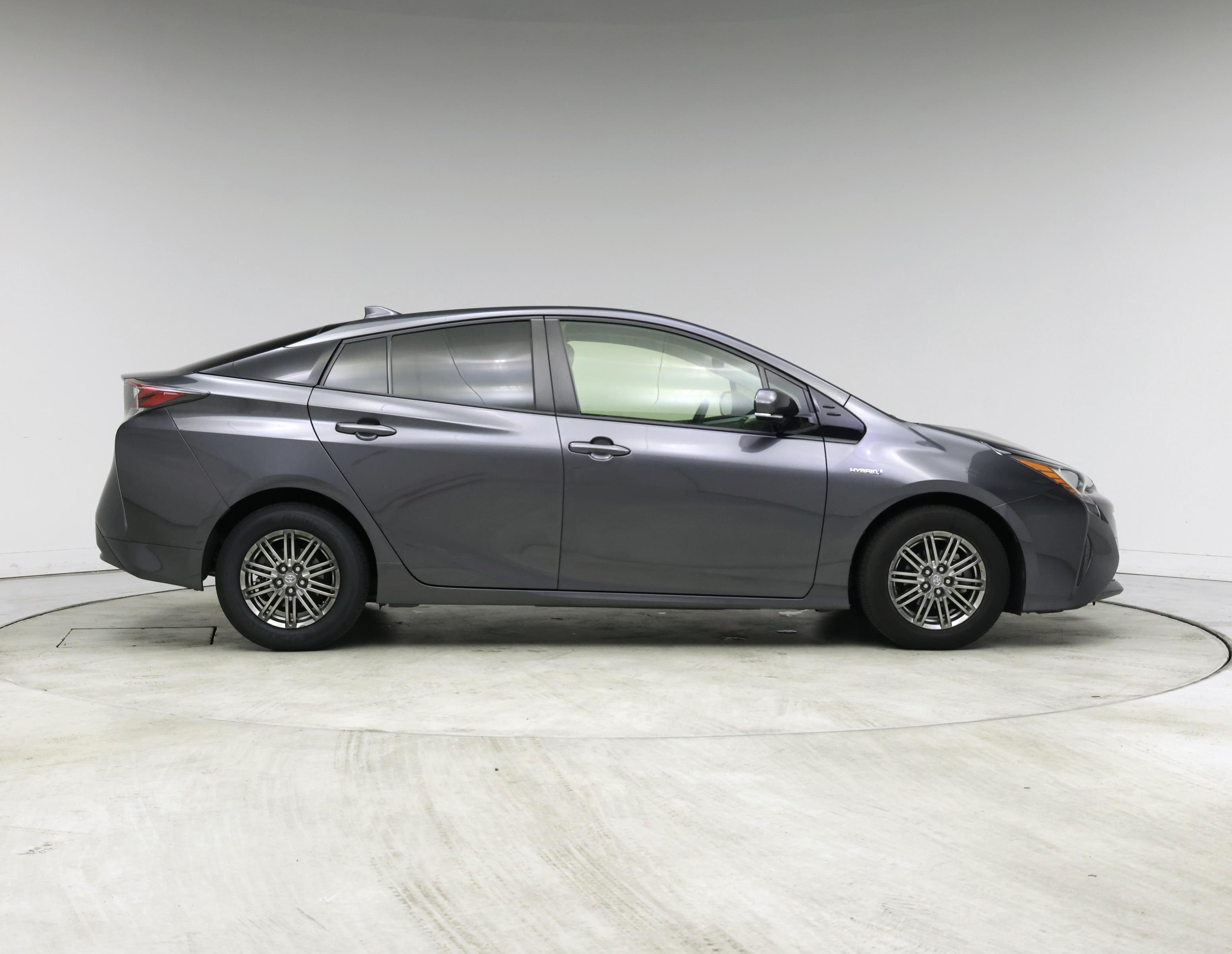Thumbnail: 2016 Toyota Prius - 7