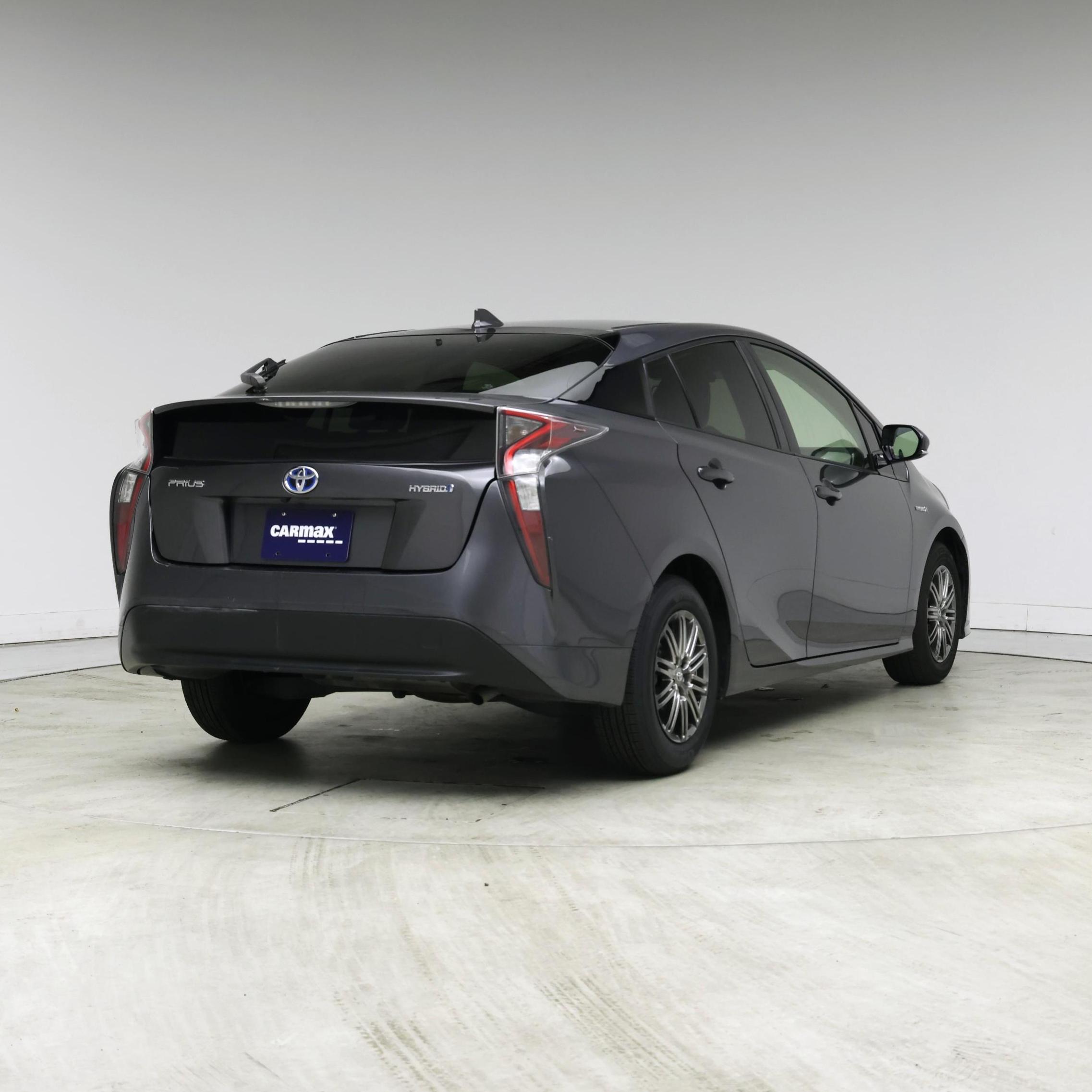 Thumbnail: 2016 Toyota Prius - 8