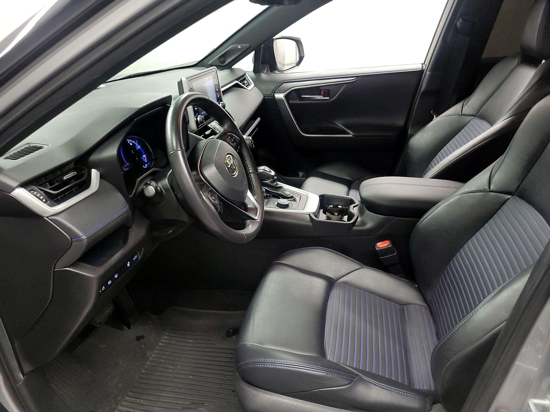 Thumbnail: 2021 Toyota RAV4 - 11