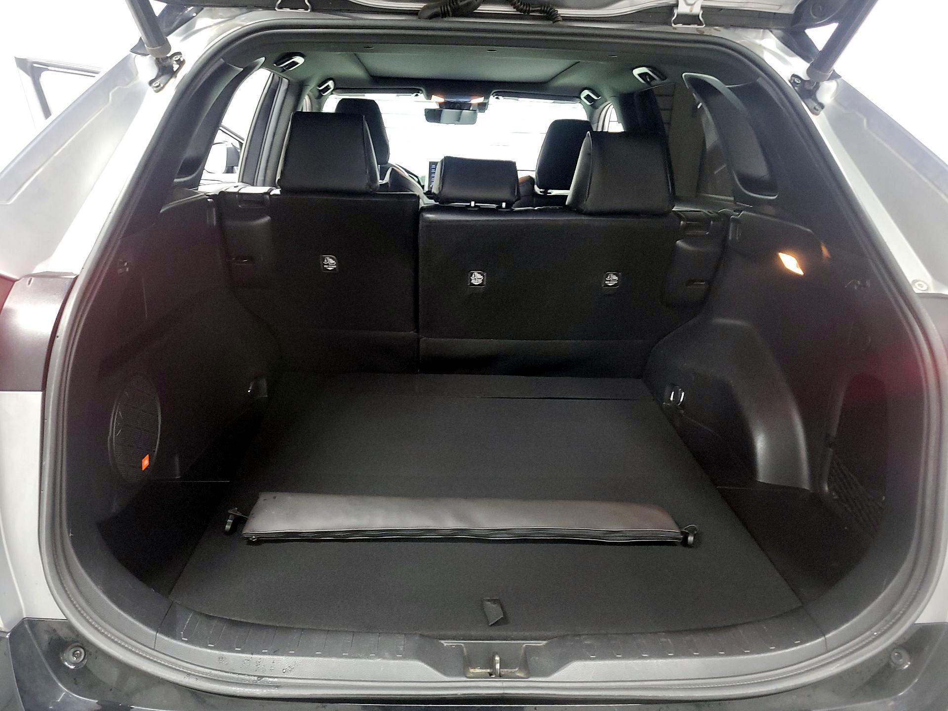 Thumbnail: 2021 Toyota RAV4 - 19