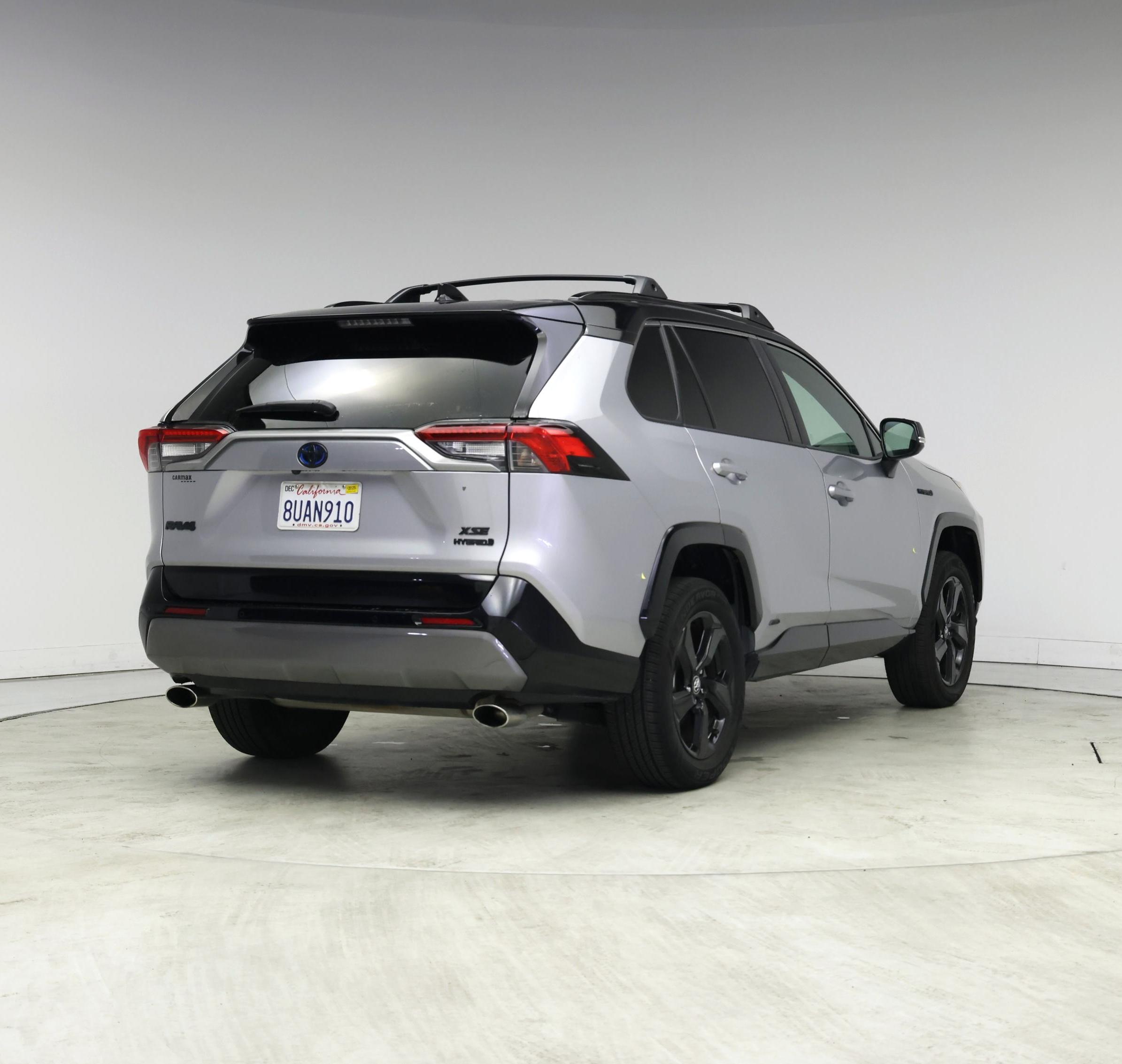 Thumbnail: 2021 Toyota RAV4 - 8