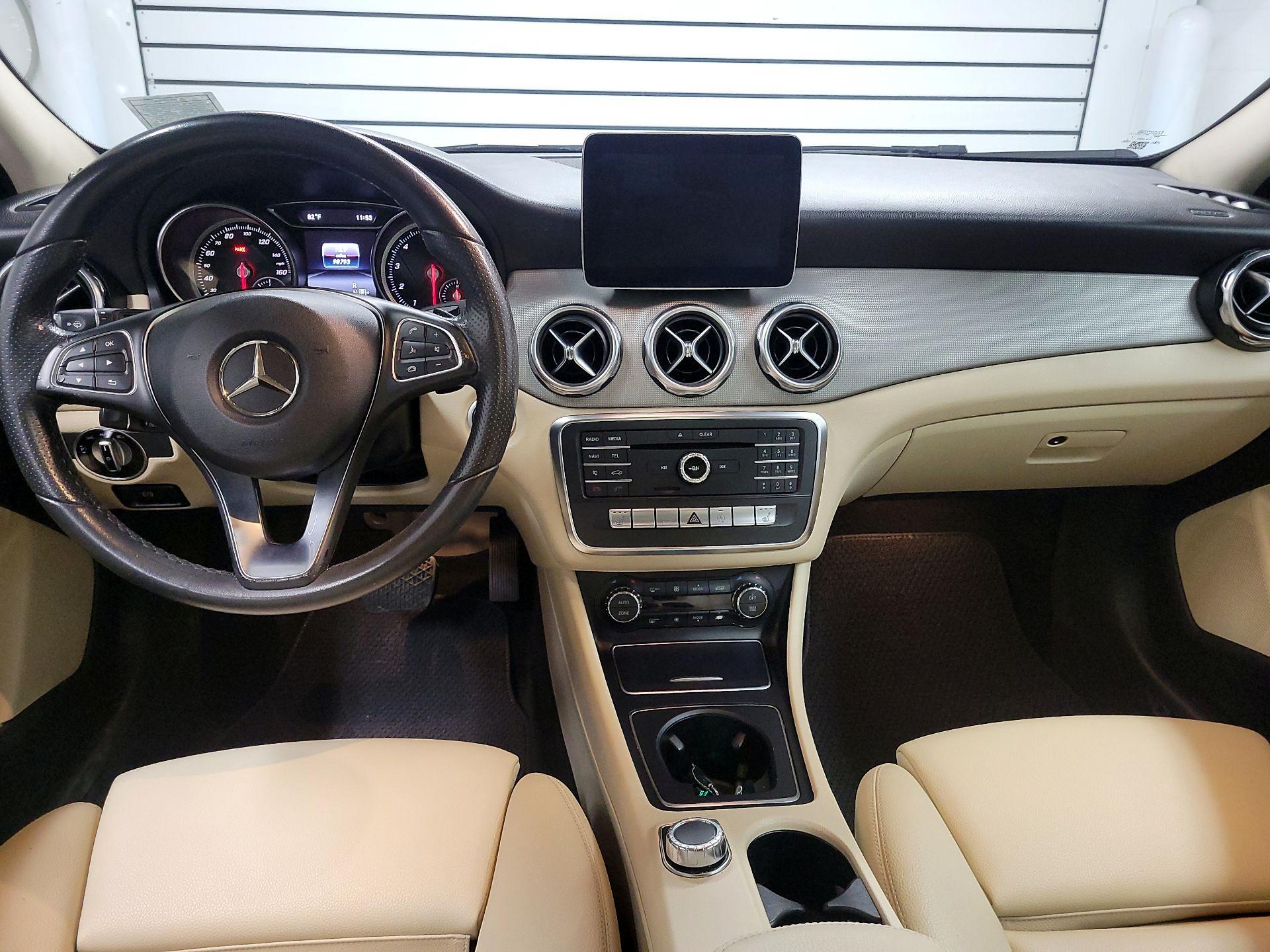 Thumbnail: 2018 Mercedes-Benz GLA - 9