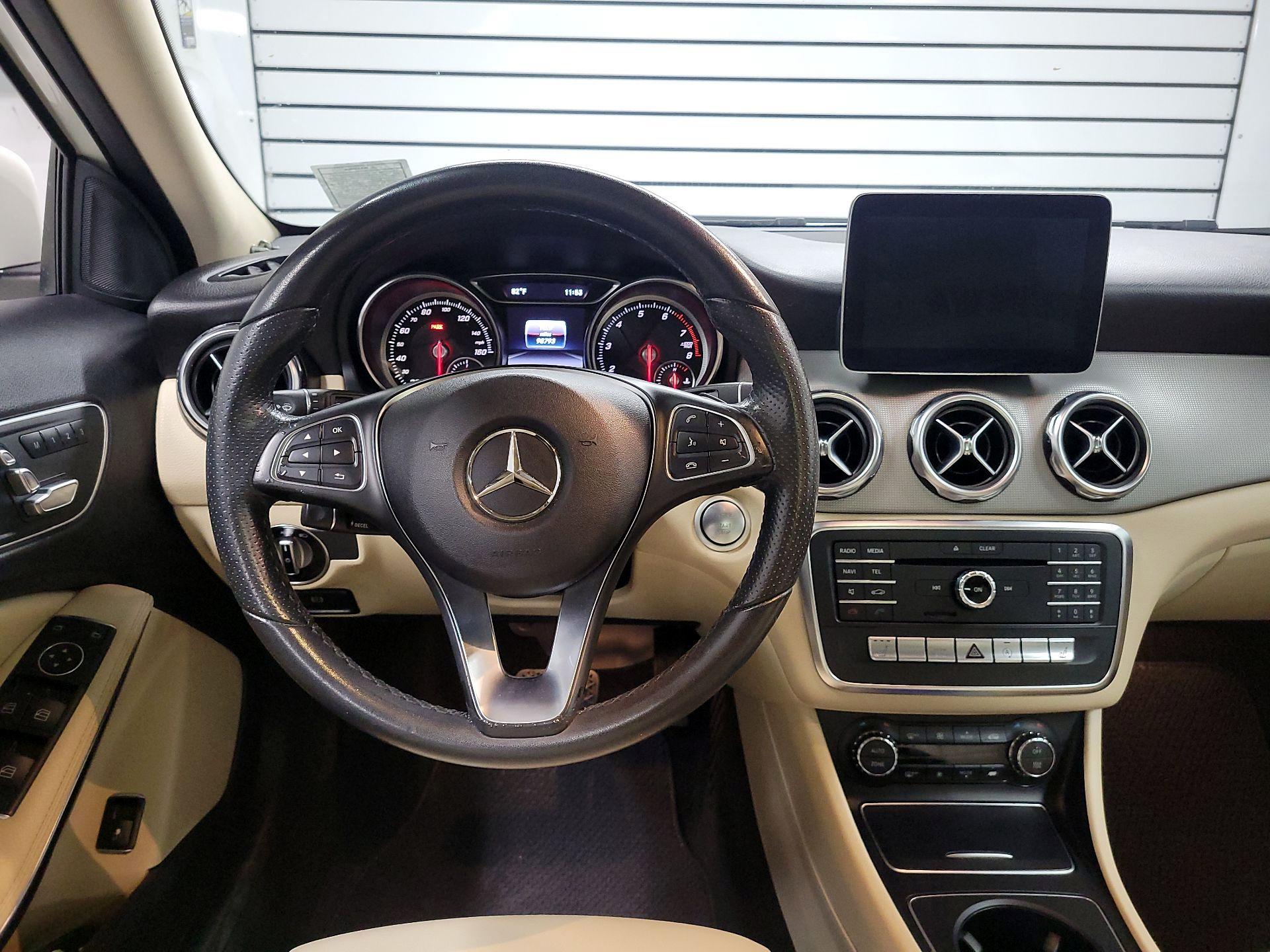 Thumbnail: 2018 Mercedes-Benz GLA - 10