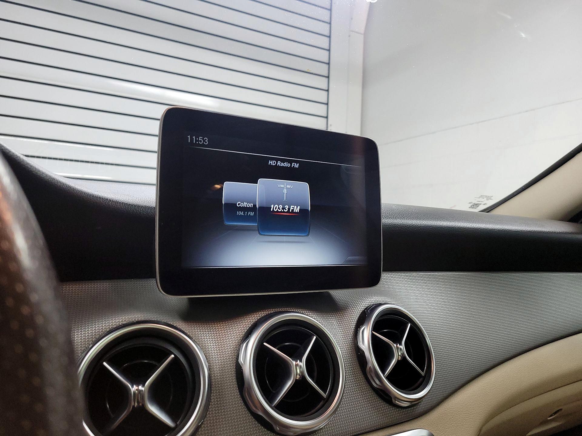 Thumbnail: 2018 Mercedes-Benz GLA - 15