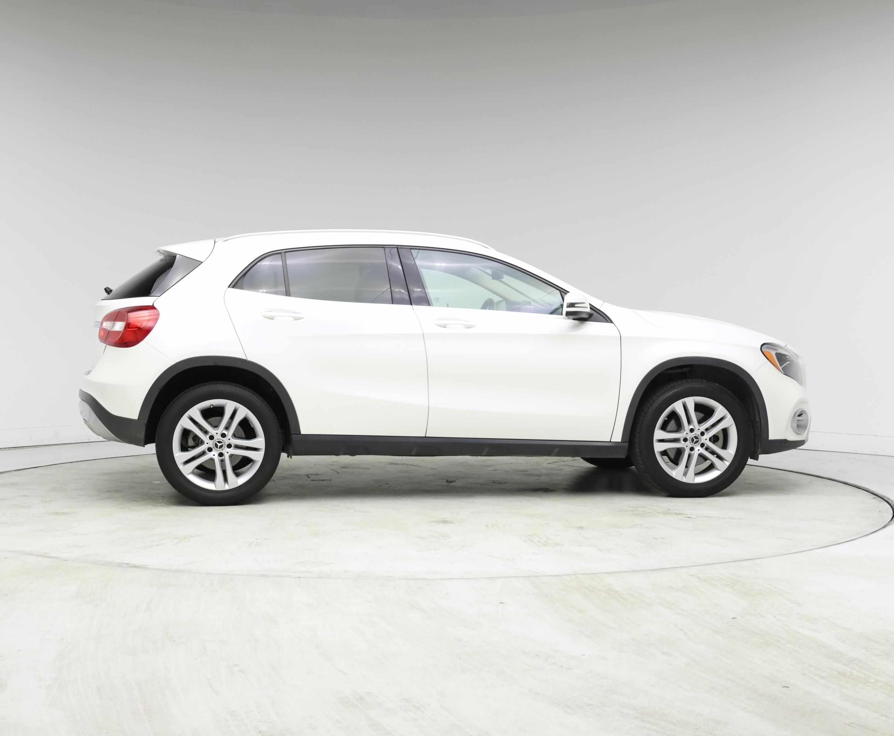 Thumbnail: 2018 Mercedes-Benz GLA - 7