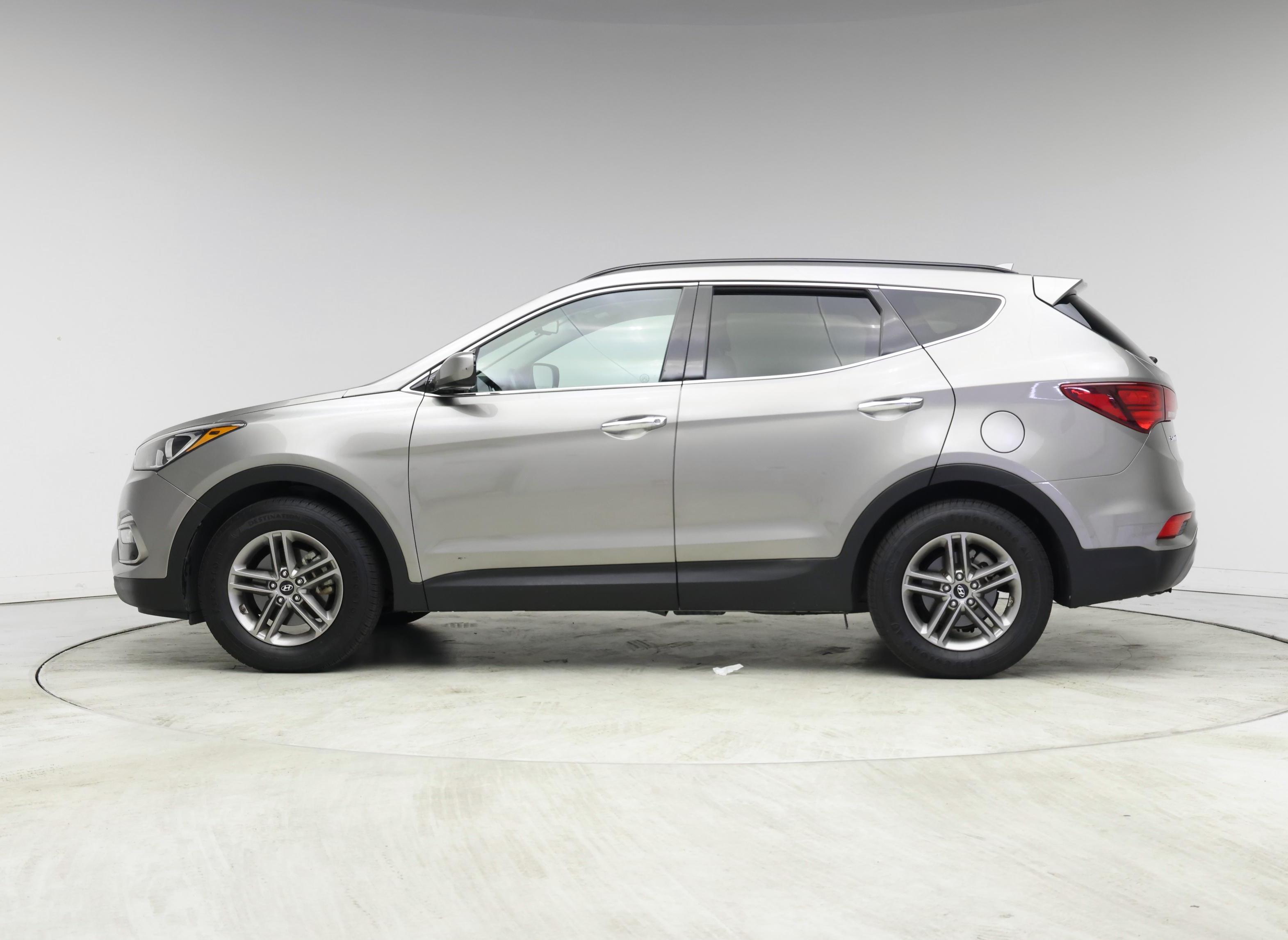 Thumbnail: 2017 Hyundai Santa Fe - 3