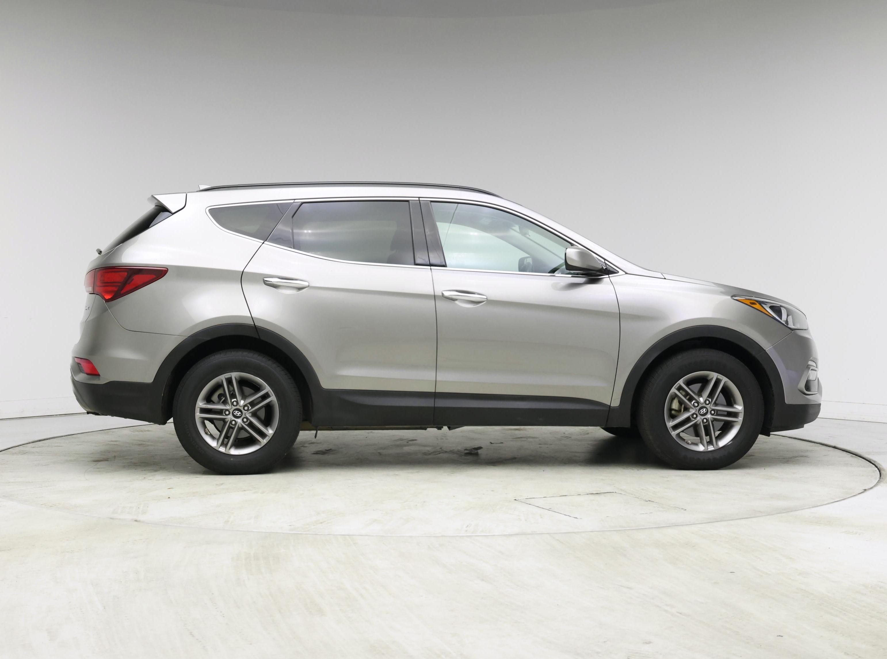 Thumbnail: 2017 Hyundai Santa Fe - 7