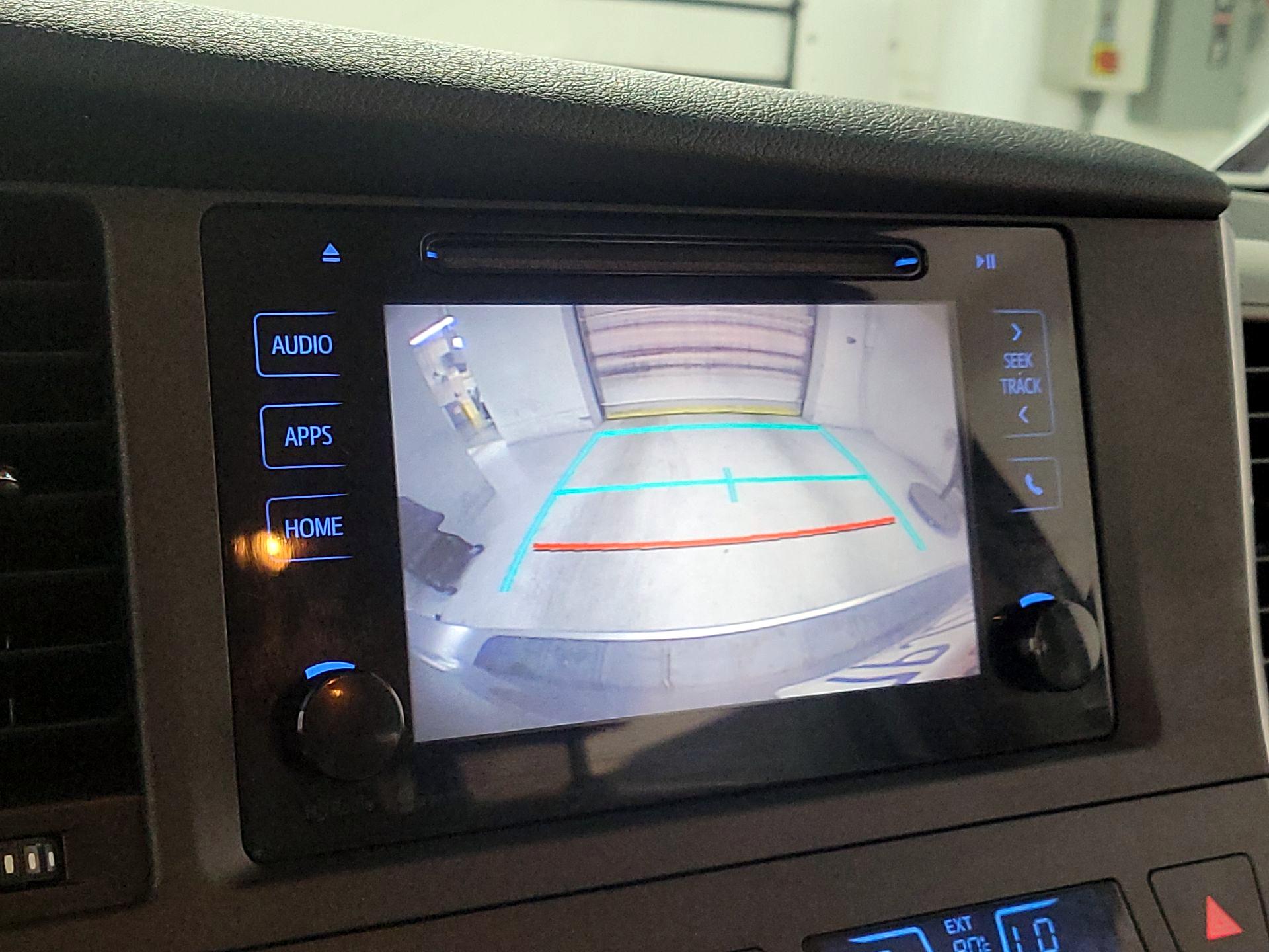 Thumbnail: 2015 Toyota Sienna - 14