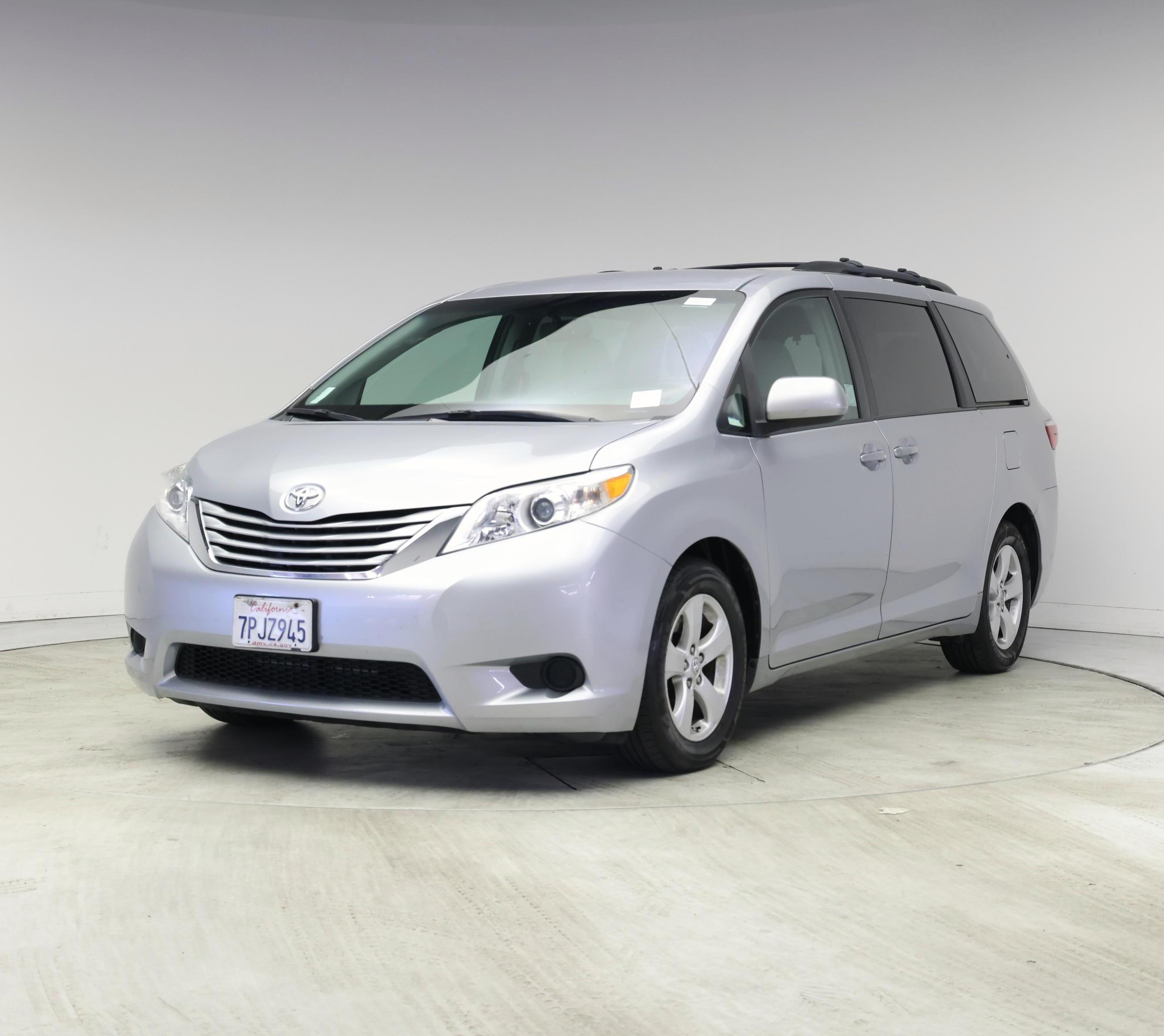 Thumbnail: 2015 Toyota Sienna - 4