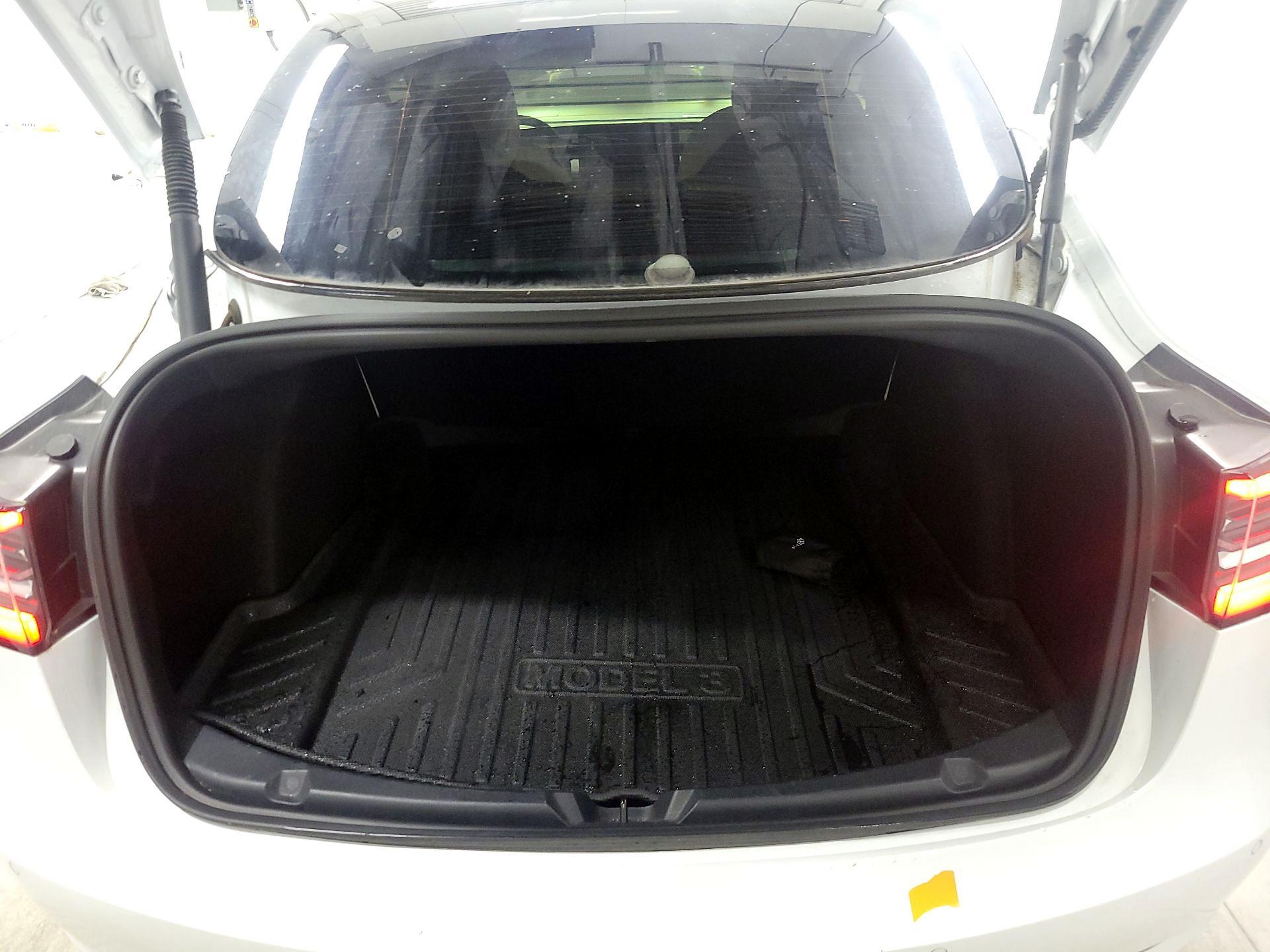 Thumbnail: 2021 Tesla Model 3 - 18