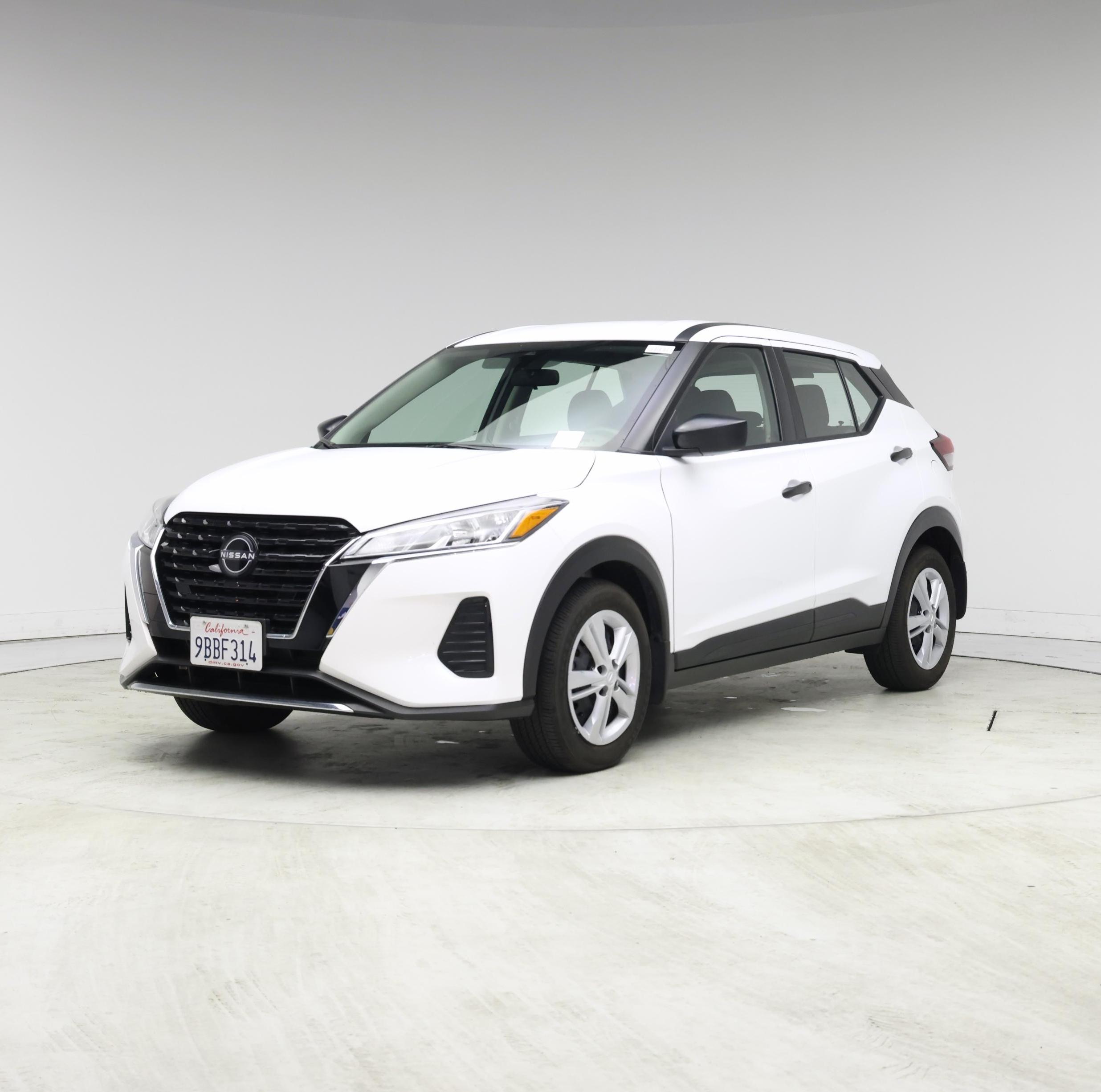 Thumbnail: 2022 Nissan Kicks - 4