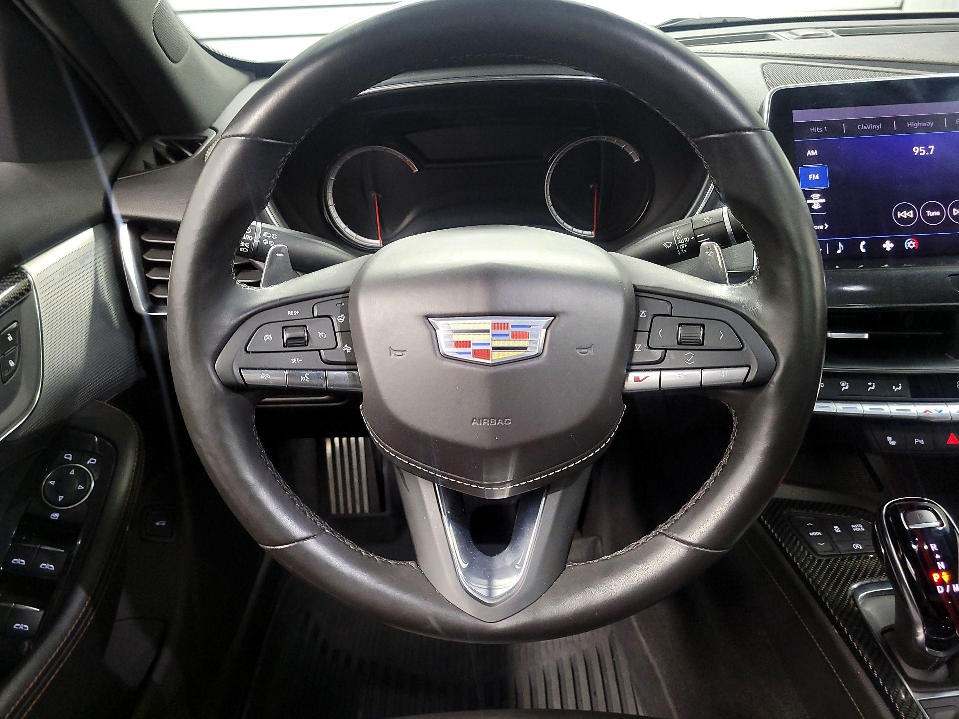 Thumbnail: 2022 Cadillac CT5 - 10