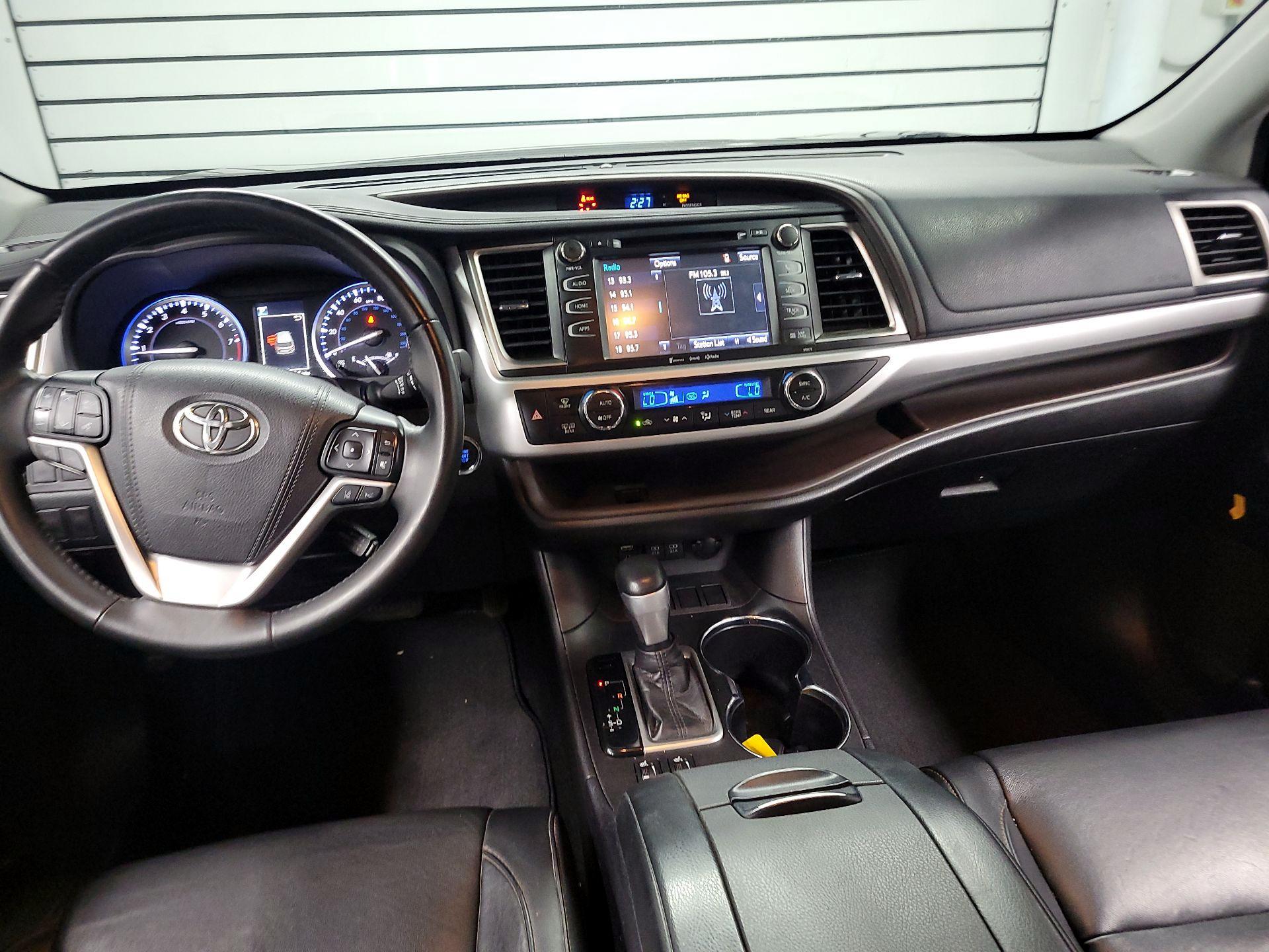 Thumbnail: 2018 Toyota Highlander - 9