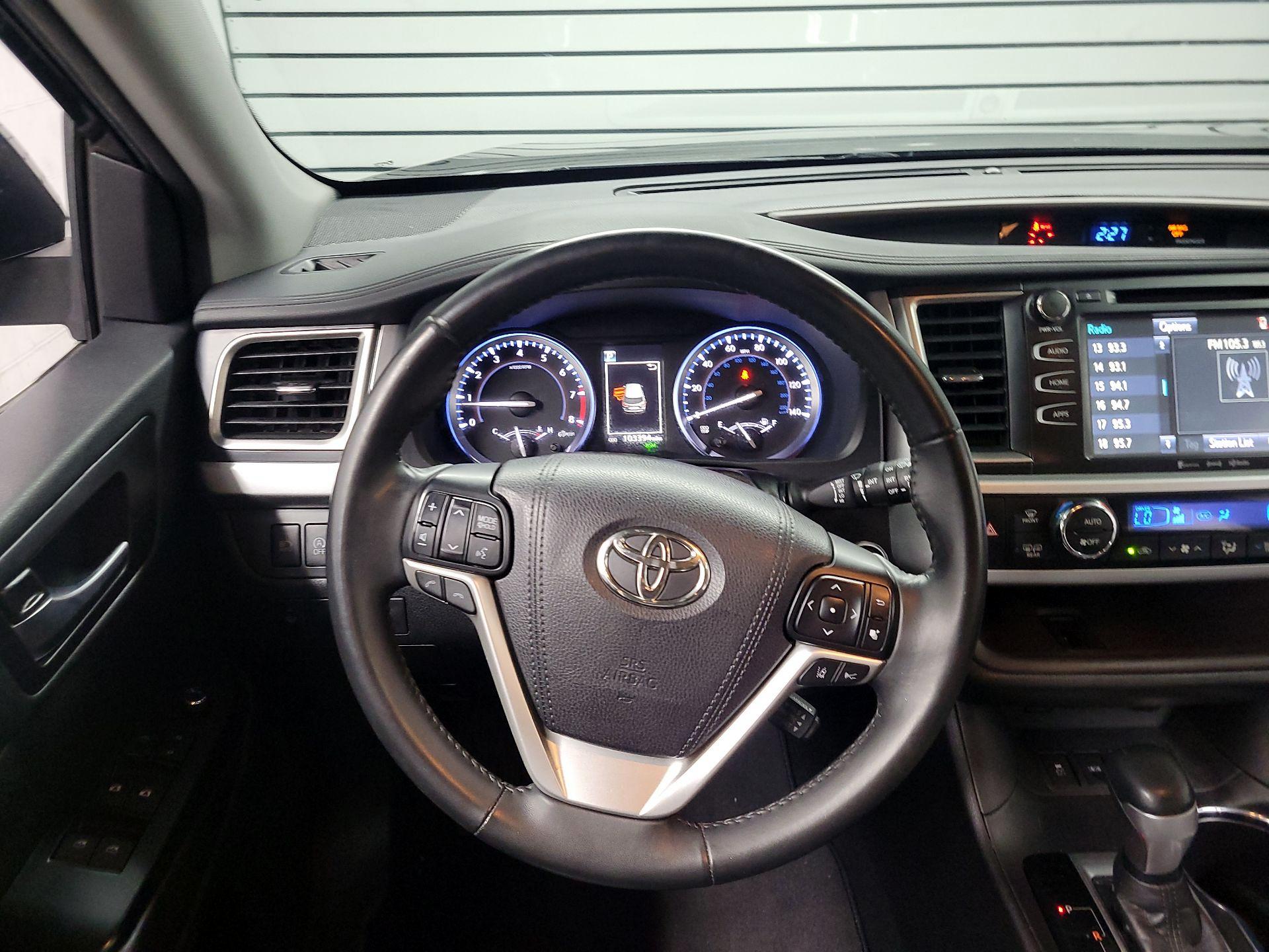 Thumbnail: 2018 Toyota Highlander - 10