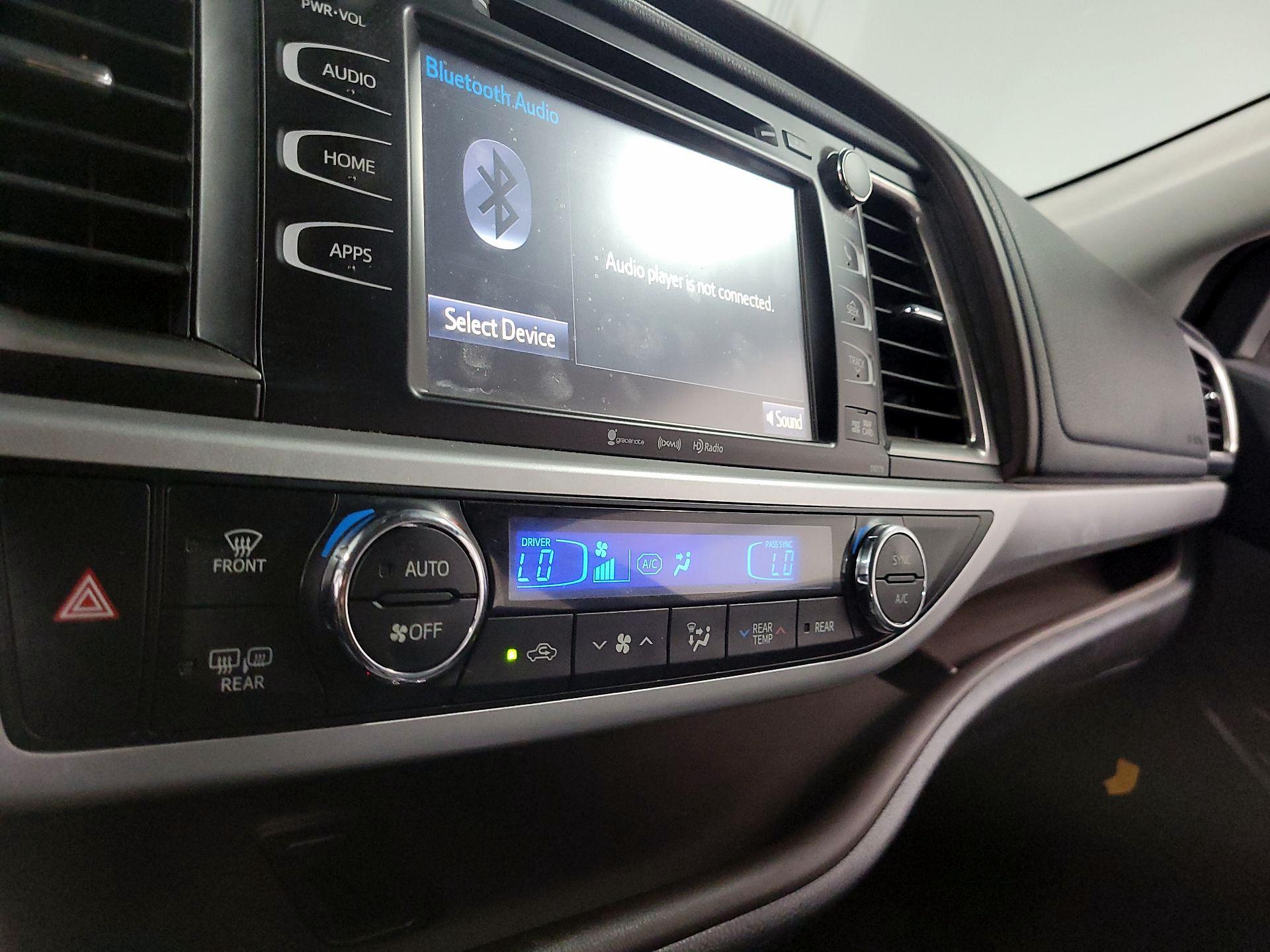 Thumbnail: 2018 Toyota Highlander - 16