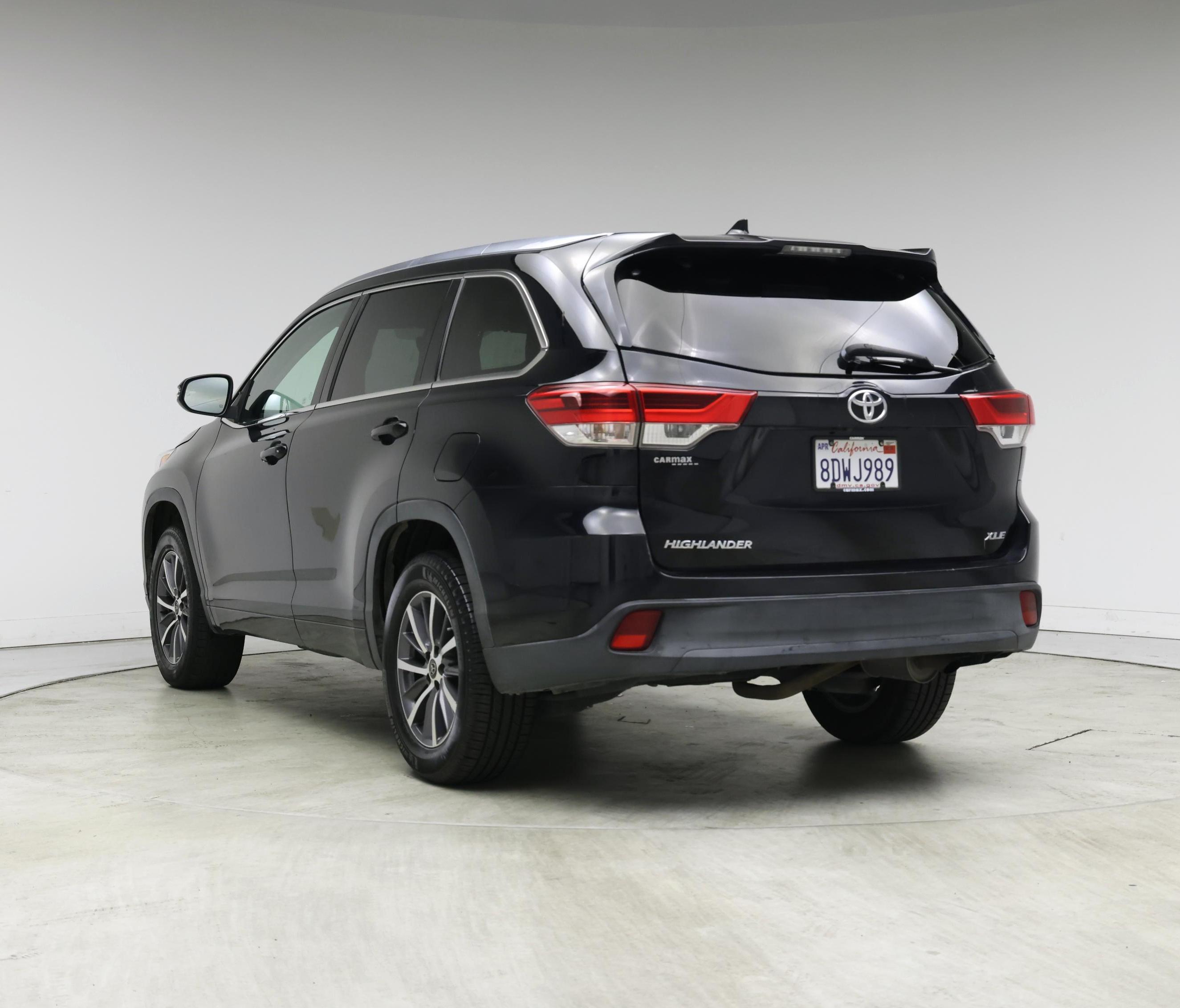 Thumbnail: 2018 Toyota Highlander - 2
