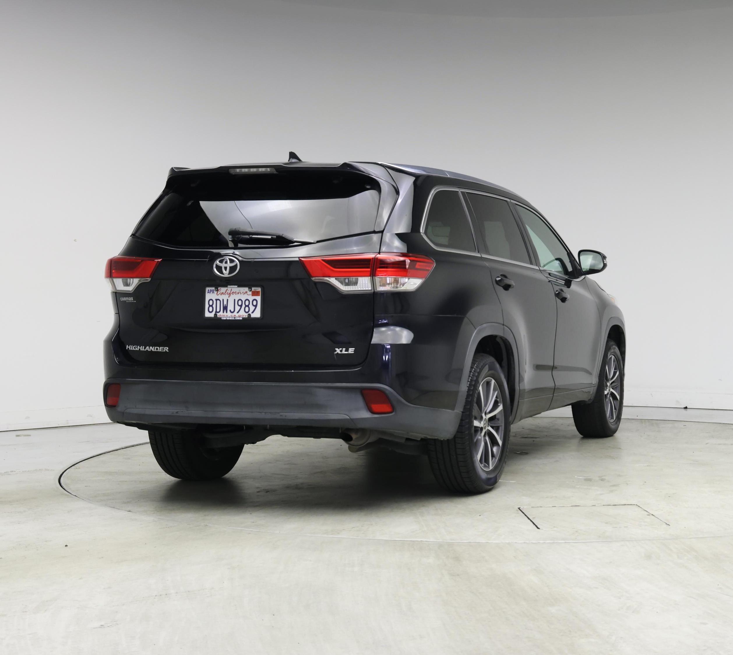 Thumbnail: 2018 Toyota Highlander - 8