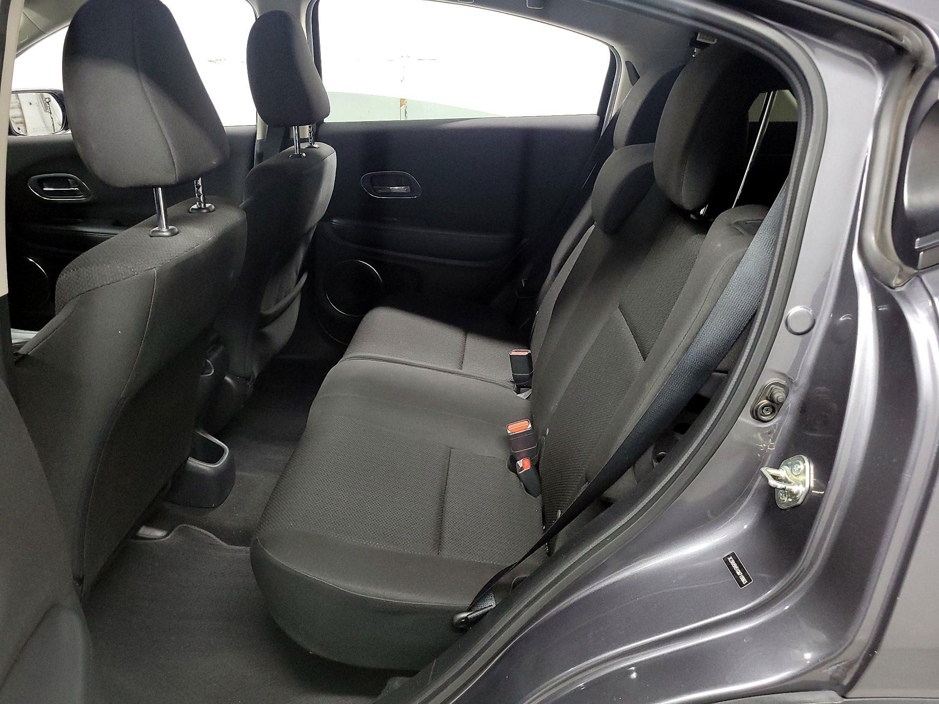 Thumbnail: 2016 Honda HR-V - 19