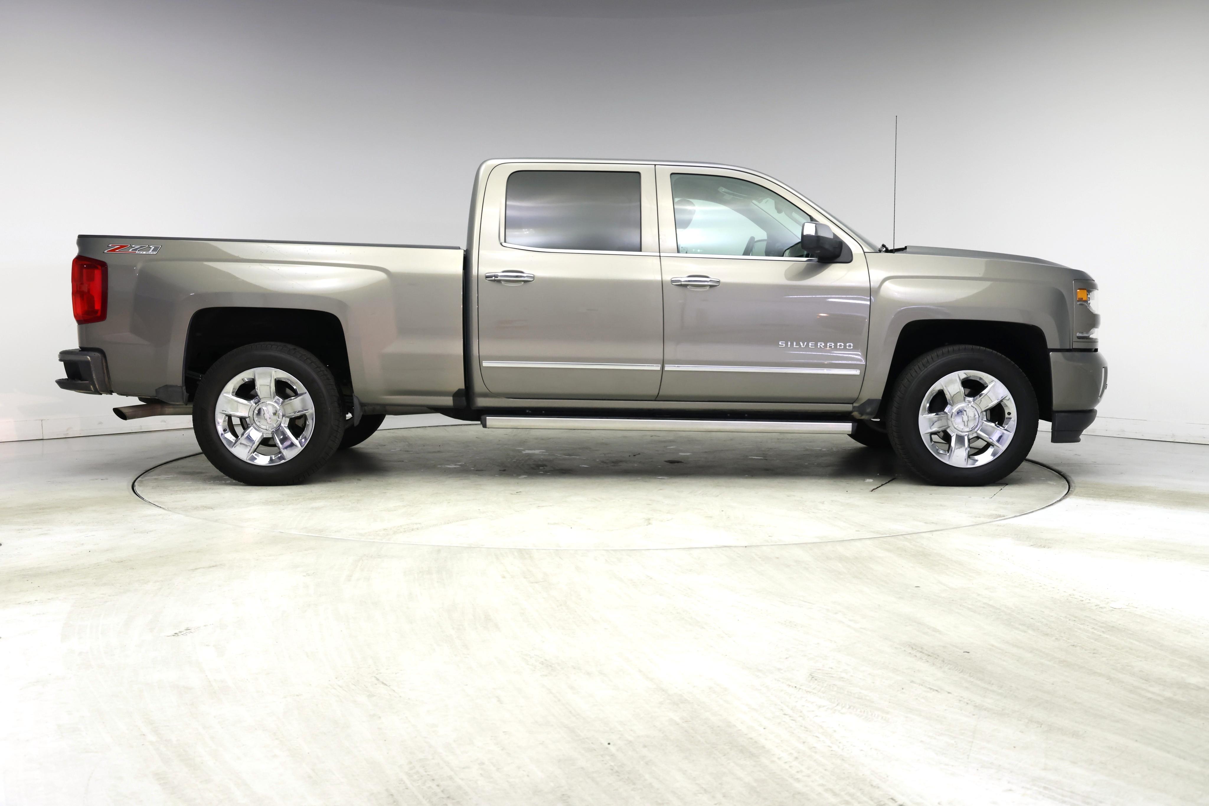 Thumbnail: 2017 Chevrolet Silverado 1500 - 7