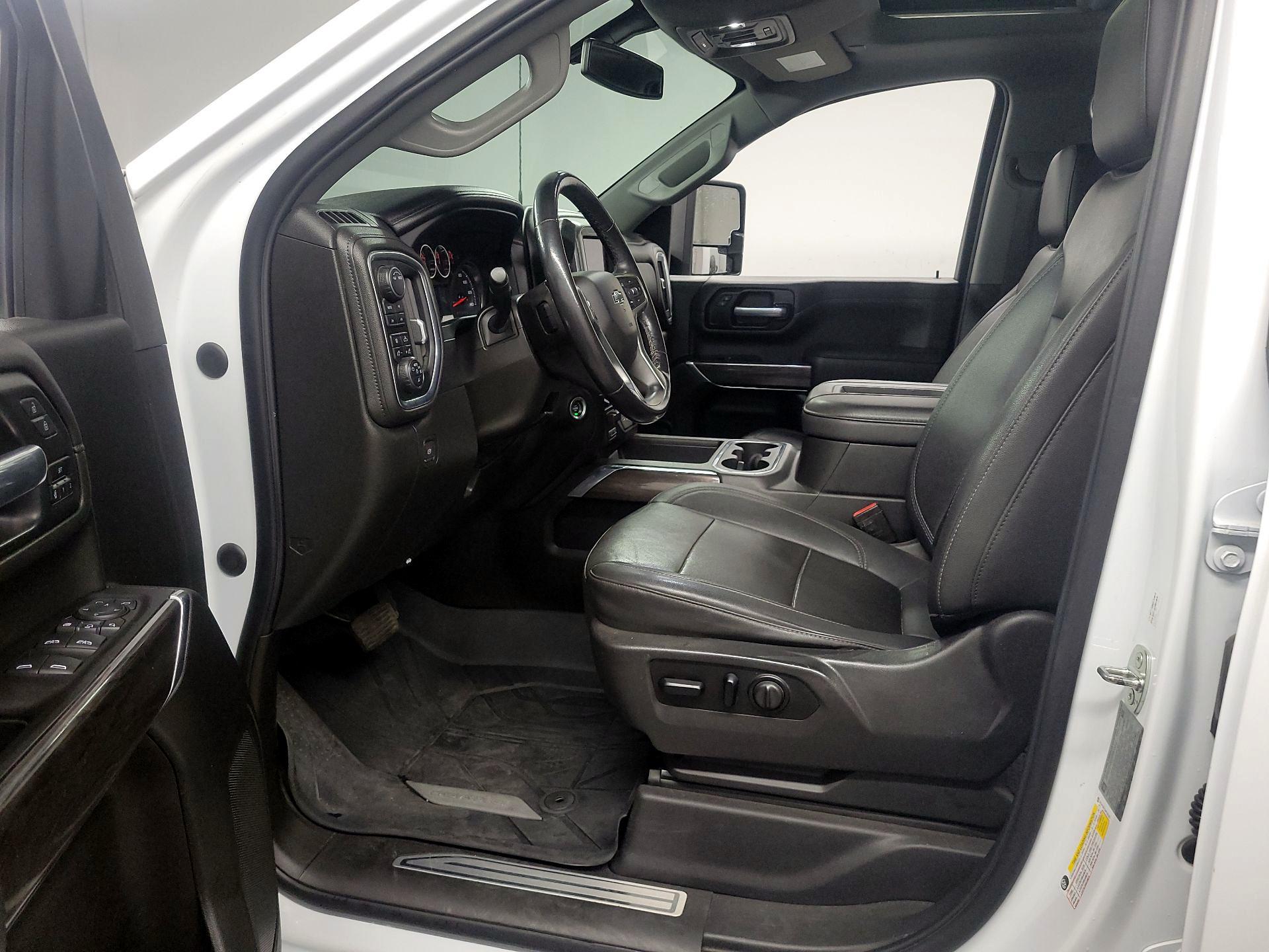 Thumbnail: 2021 Chevrolet Silverado 3500 - 11