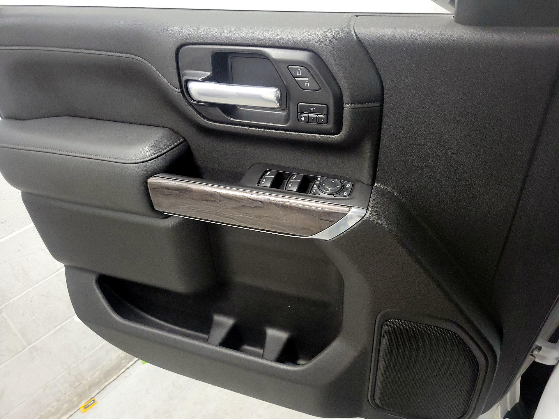 Thumbnail: 2021 Chevrolet Silverado 3500 - 12